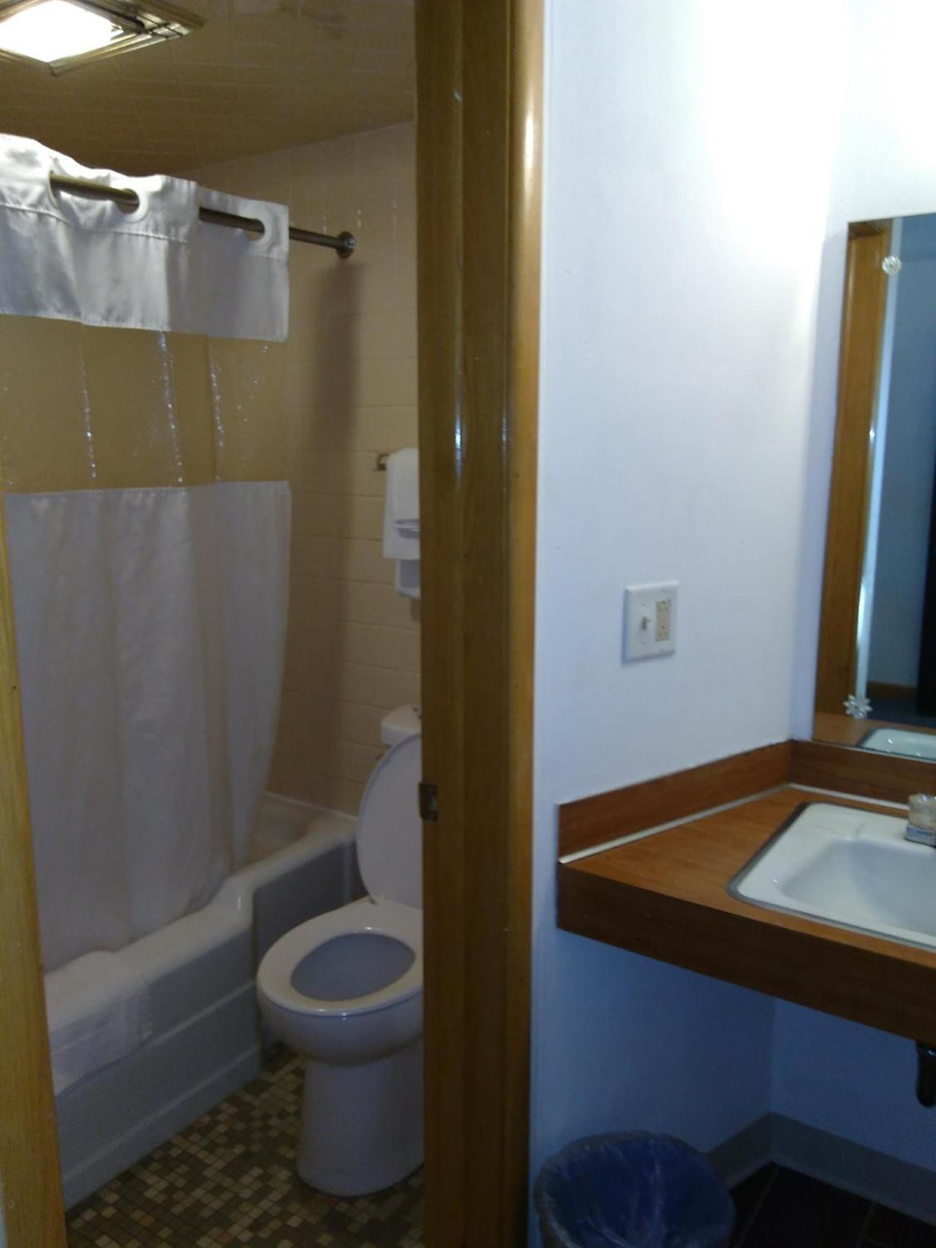 Hotel Blue Top Inn photo 10