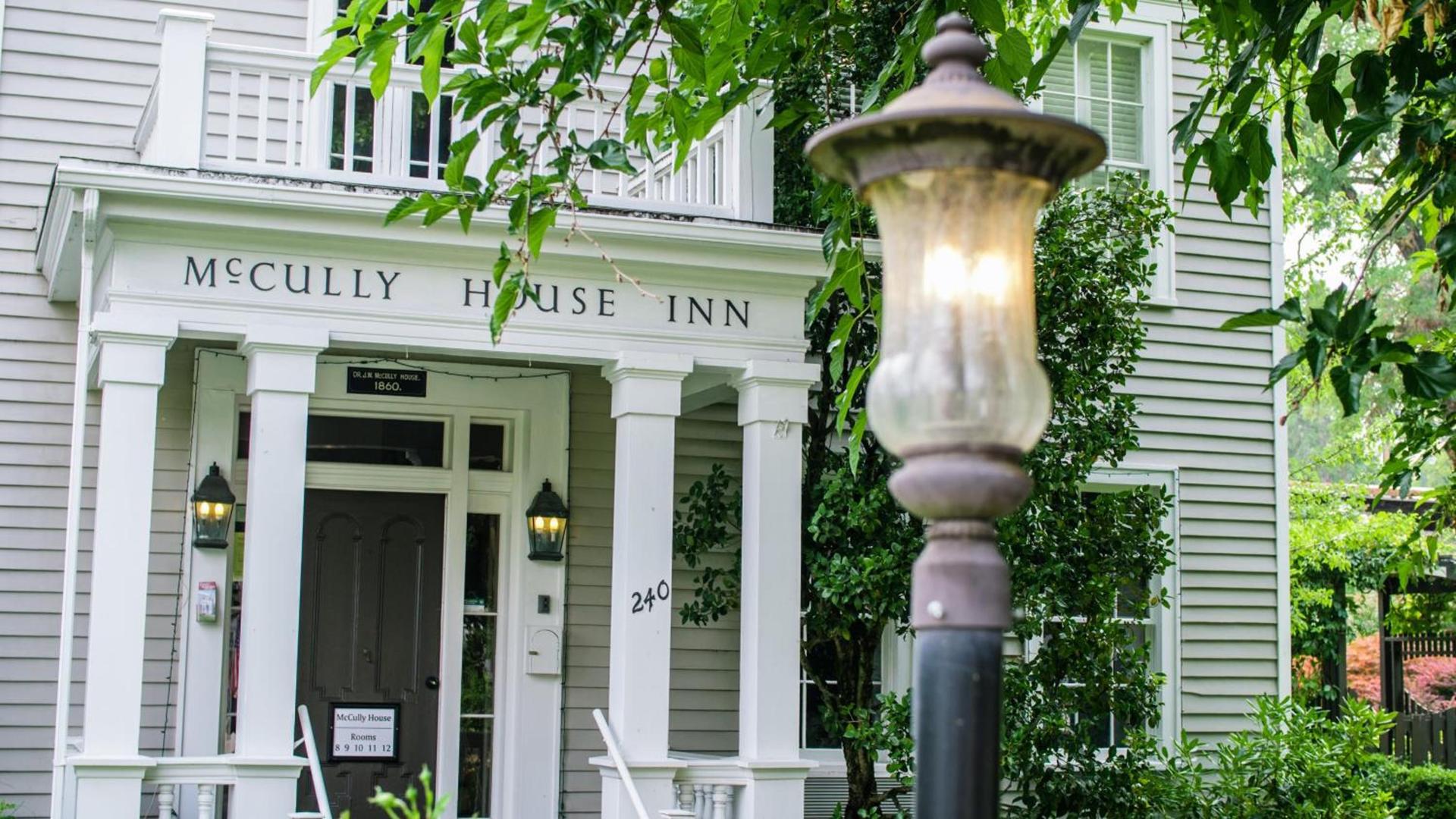 McCully House Inn photo 8