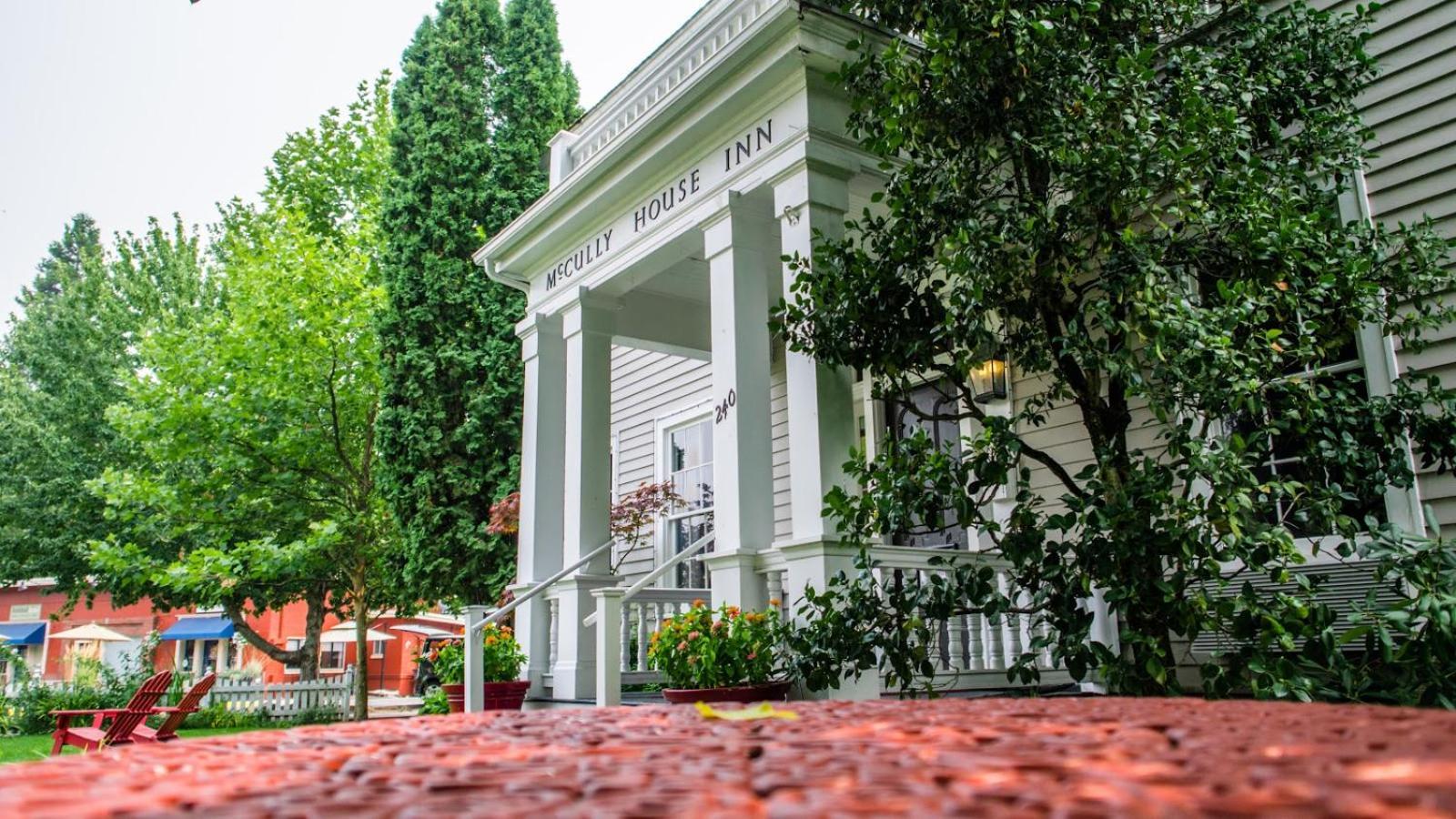 McCully House Inn photo 9