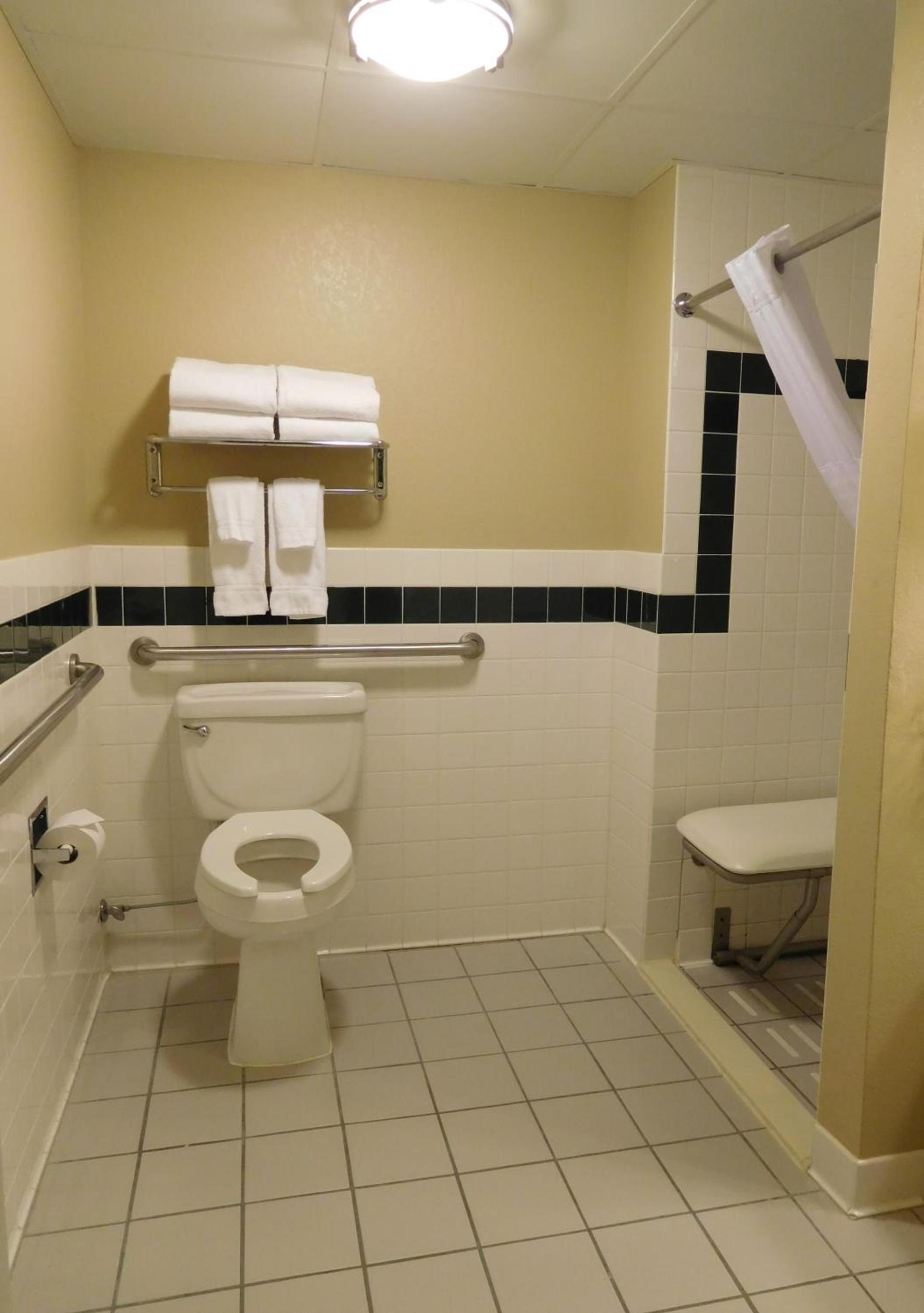 AmericInn by Wyndham Okoboji photo 28