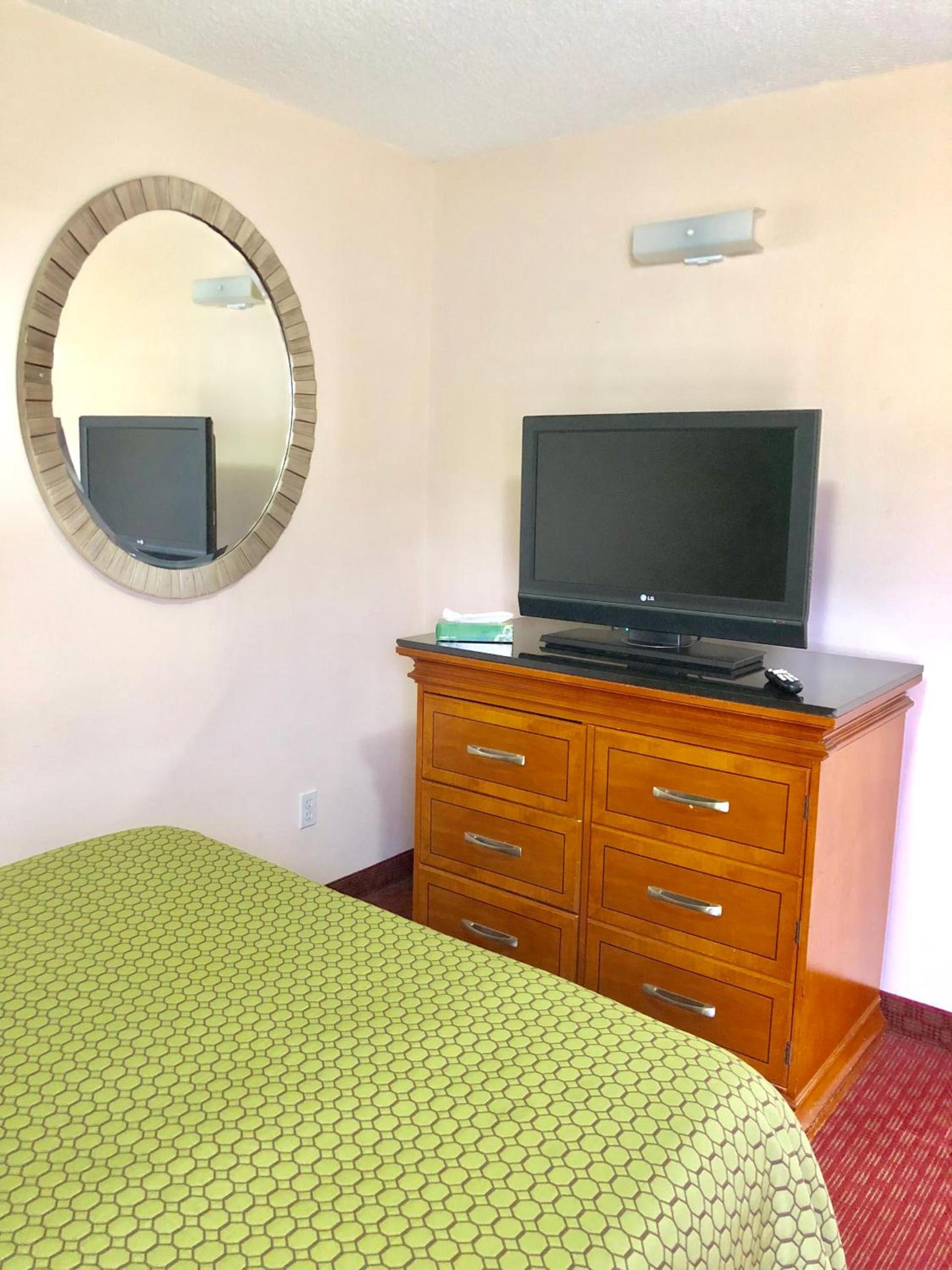 Classic Suites - Cleveland photo 22
