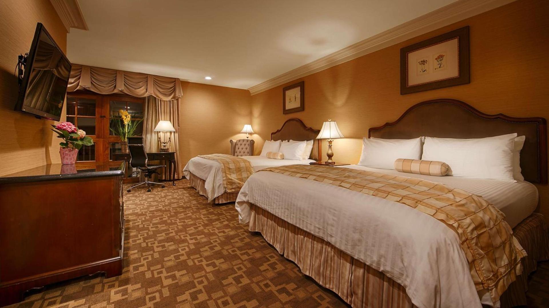 Best Western Plus Sunset Plaza Hotel photo 26