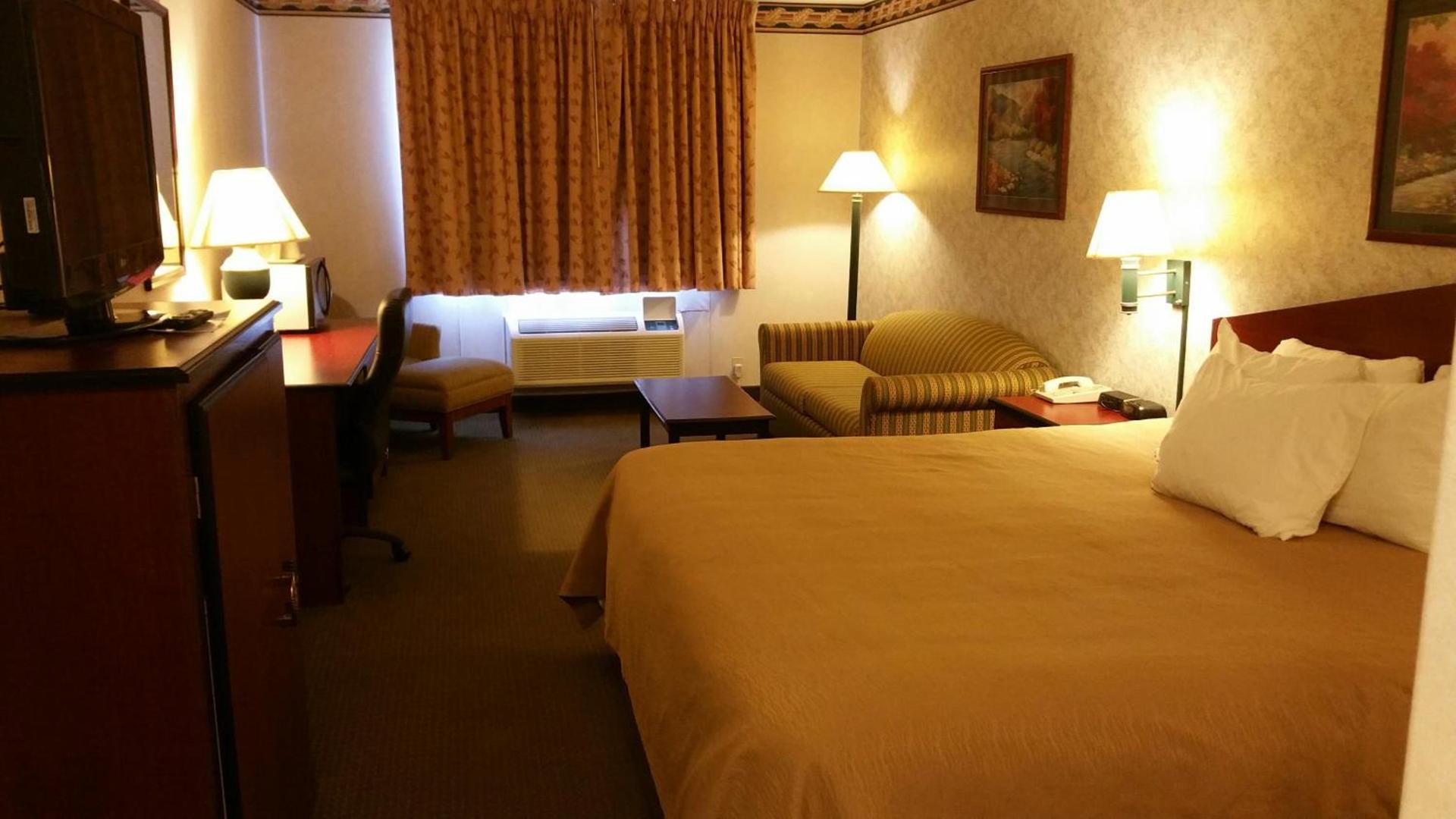 Quality Inn Dodge City photo 22