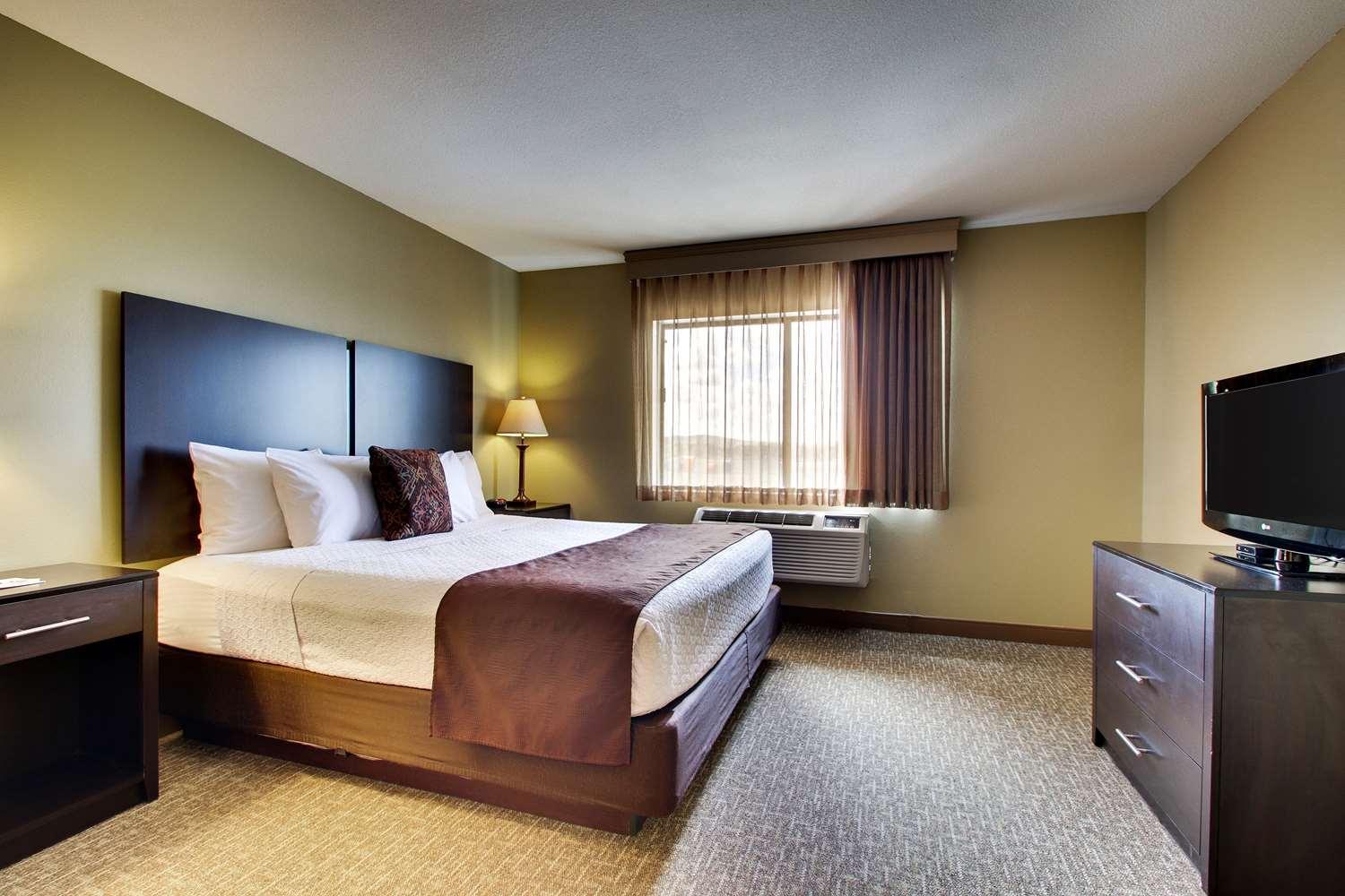 Best Western West Hills Inn photo 10
