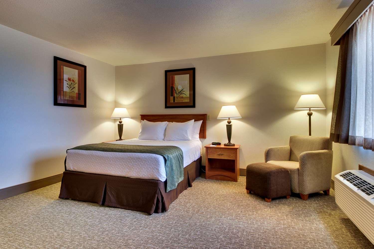 Best Western West Hills Inn photo 11