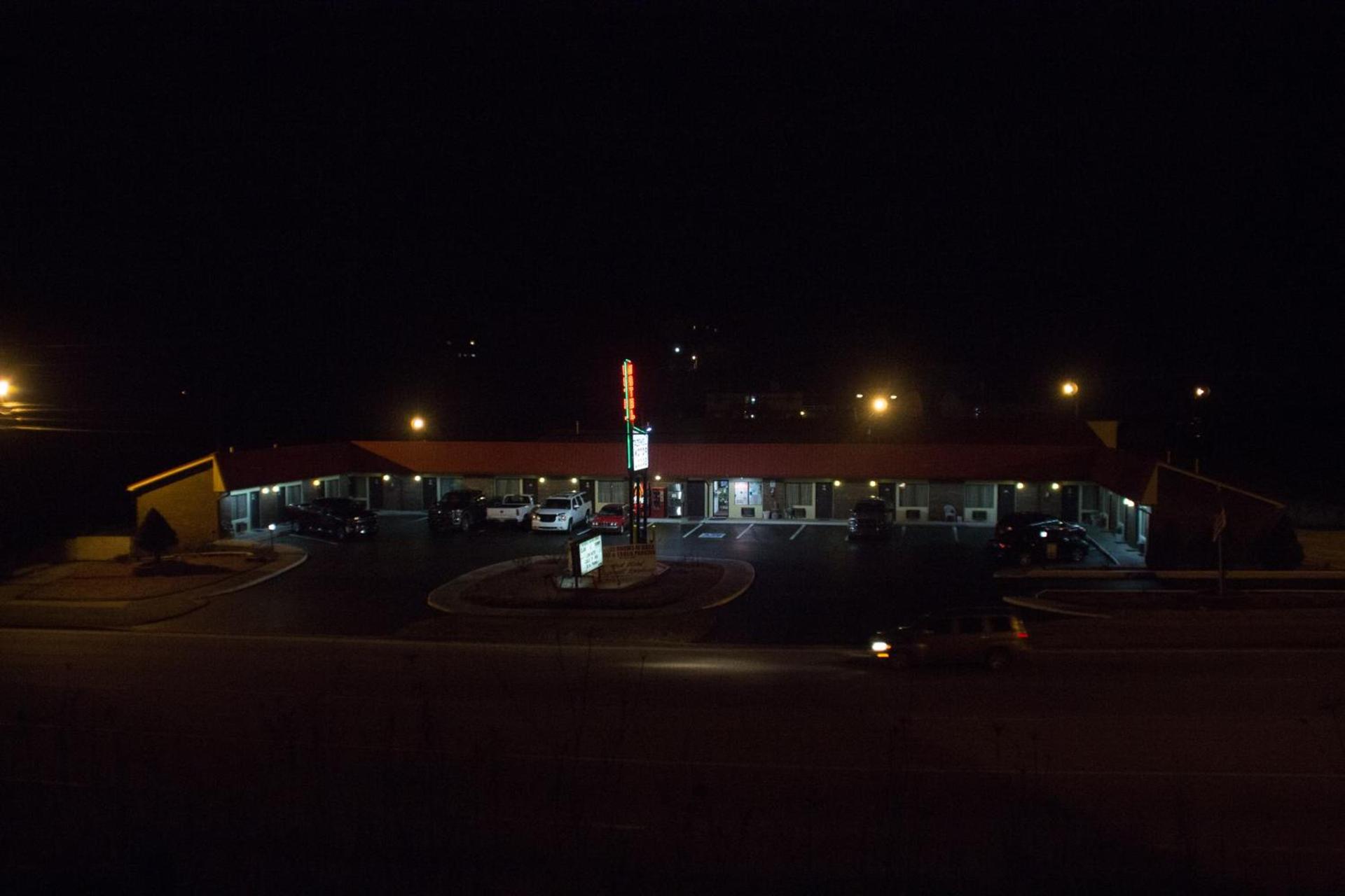Tazewell Motor Lodge photo 12