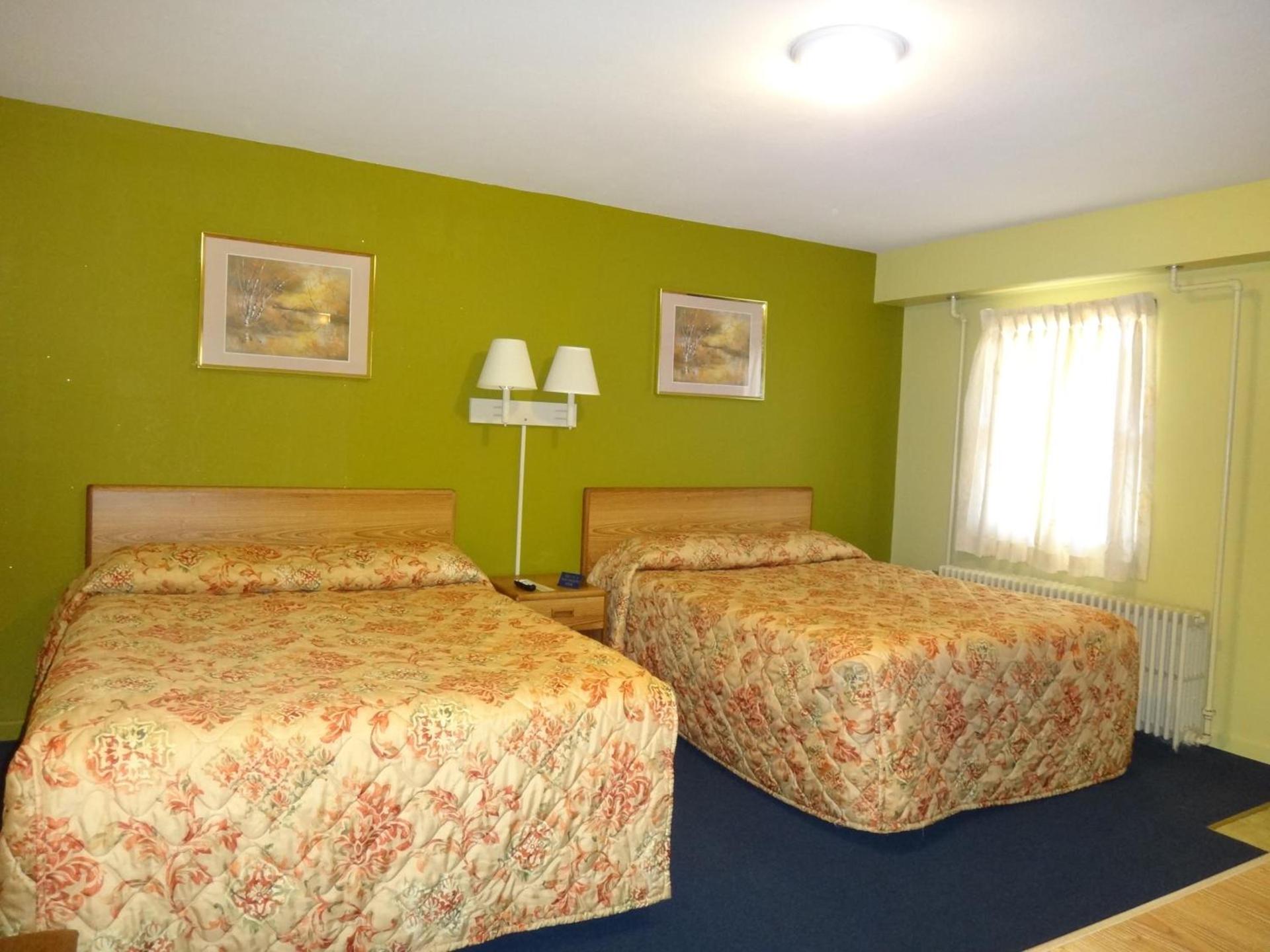 Pine Ridge Motel photo 23