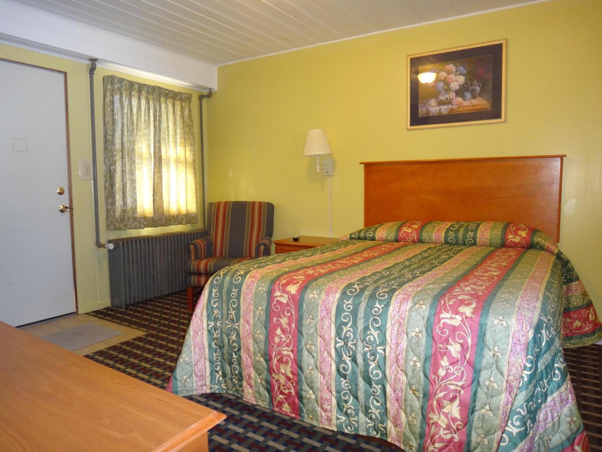 Pine Ridge Motel photo 8
