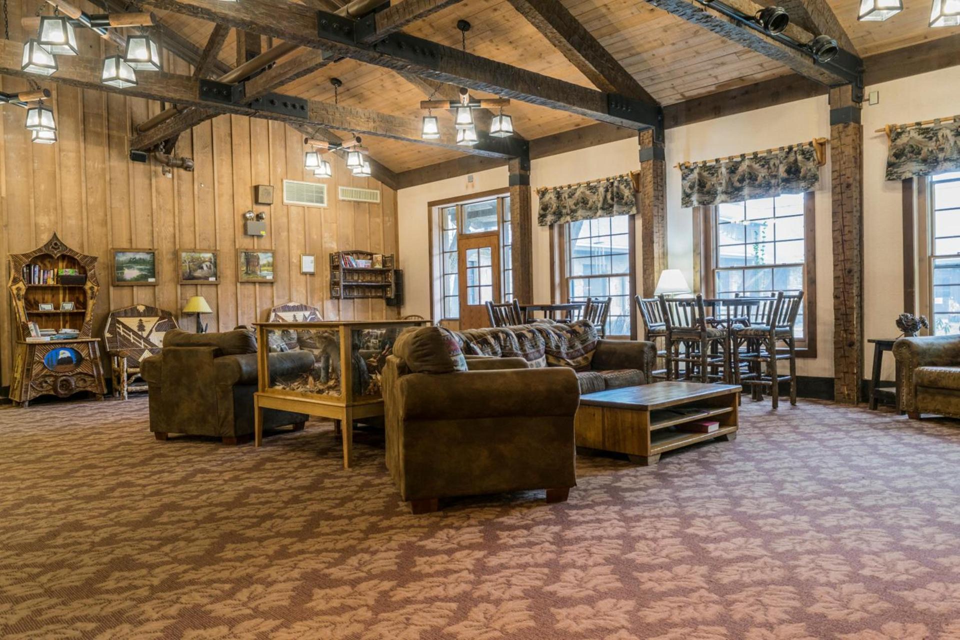 Abe Martin Lodge & Cabins photo 35