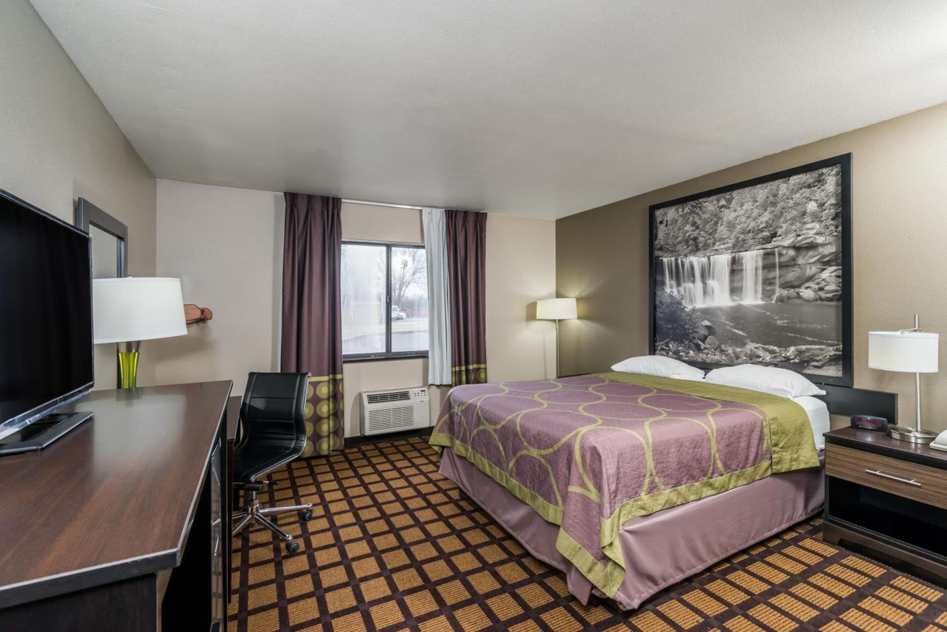 Super 8 by Wyndham Munfordville KY photo 27