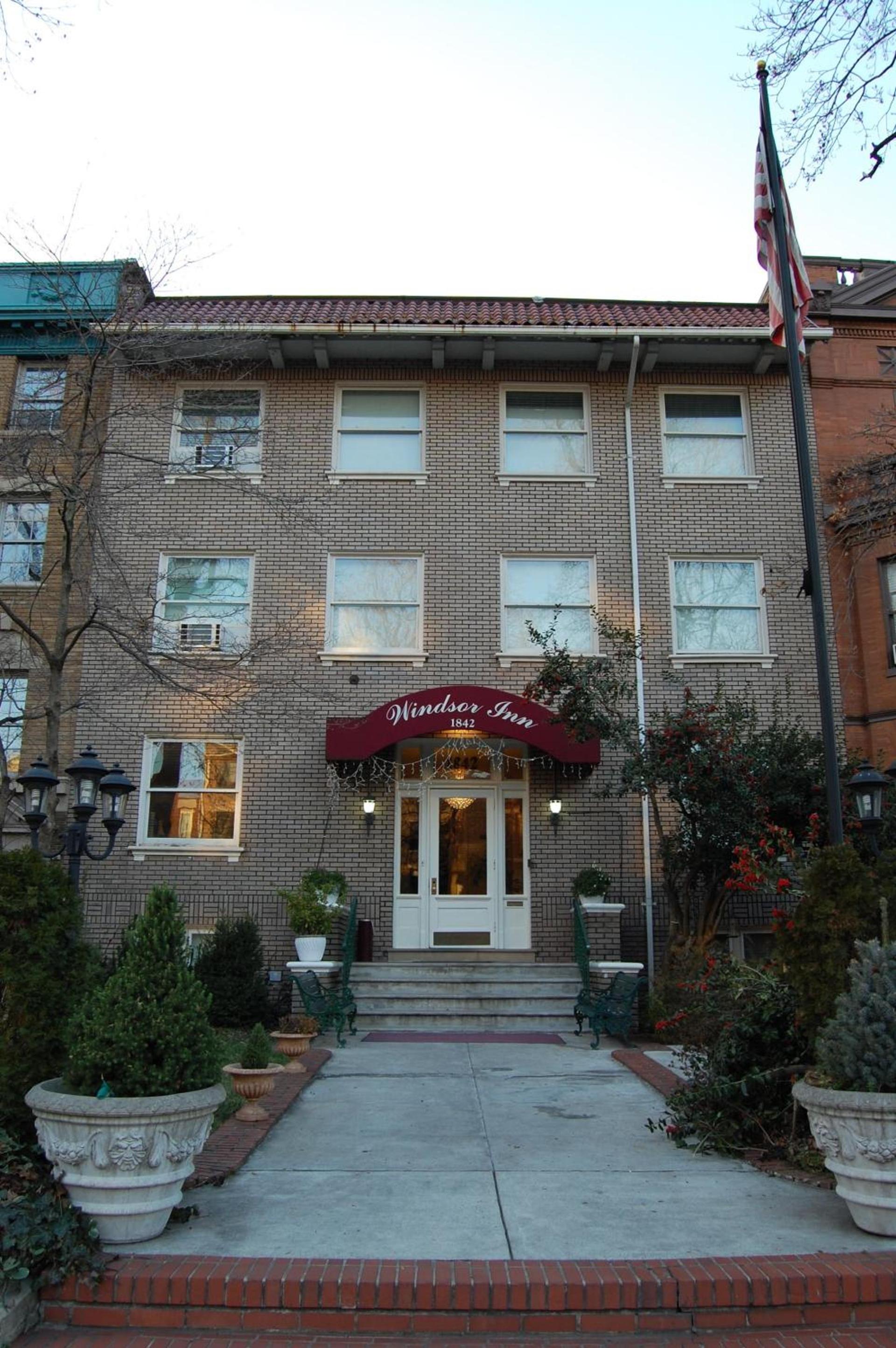 Windsor Inn Hotel photo 1