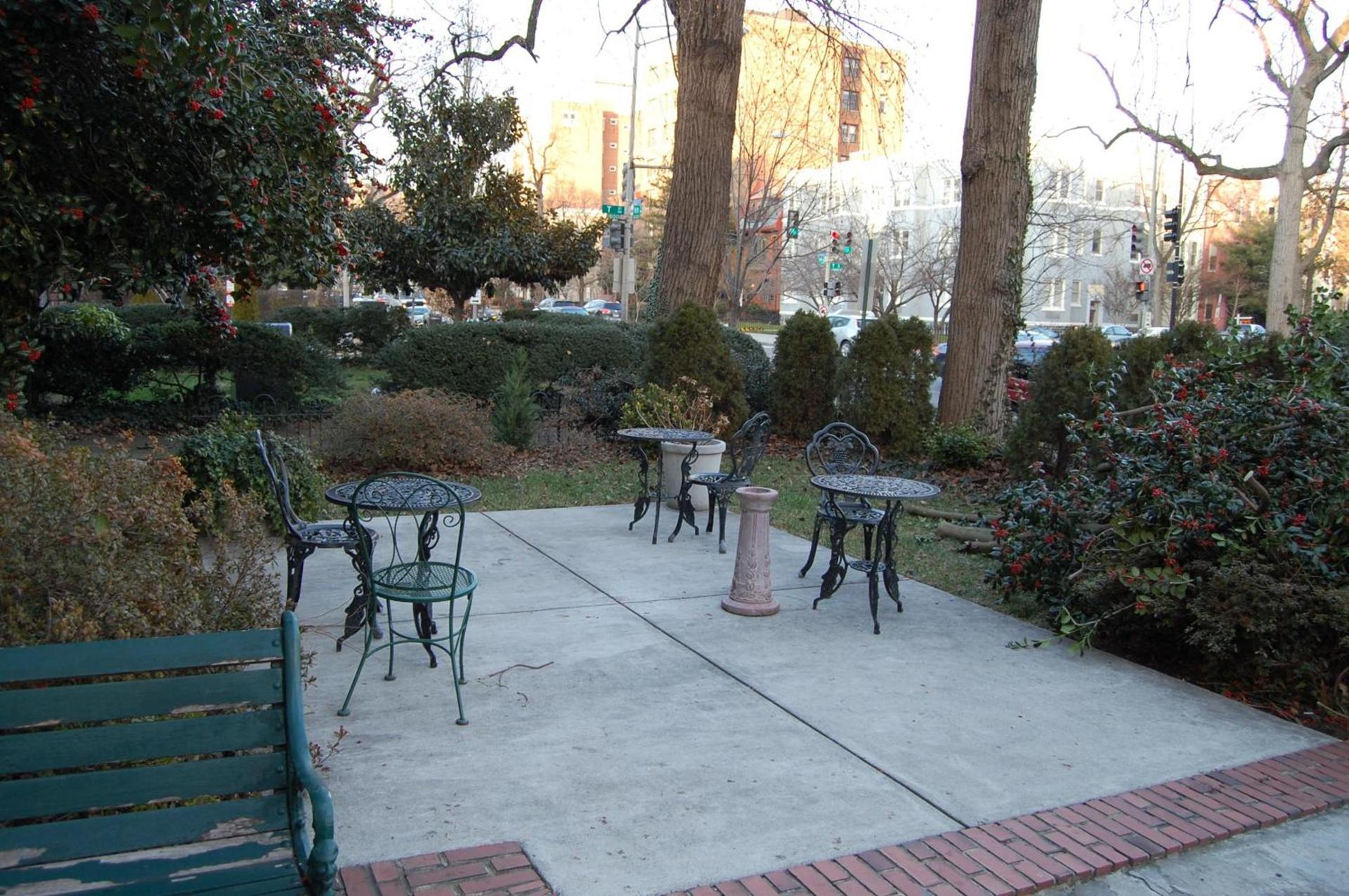 Windsor Inn Hotel photo 2