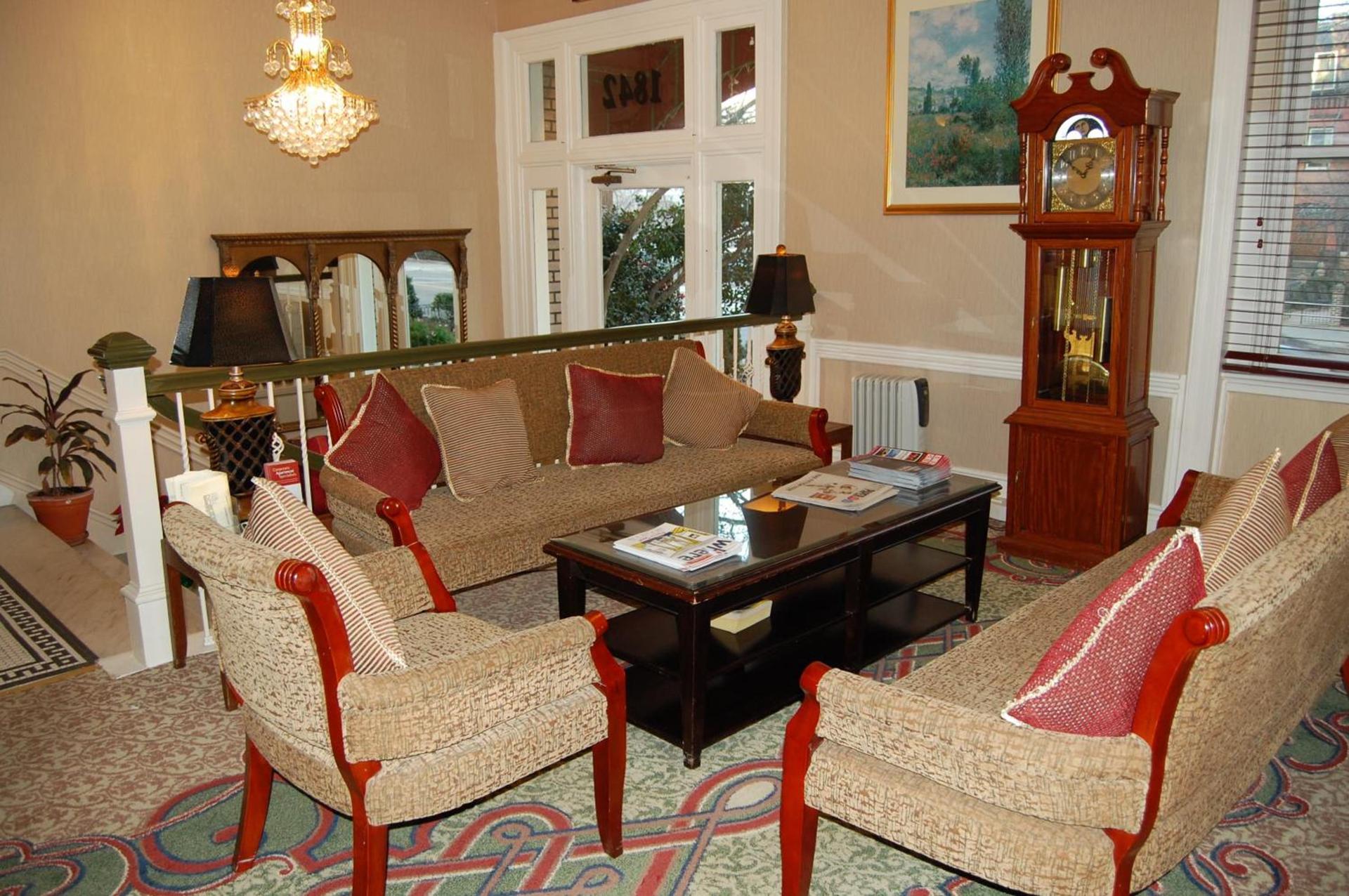 Windsor Inn Hotel photo 12