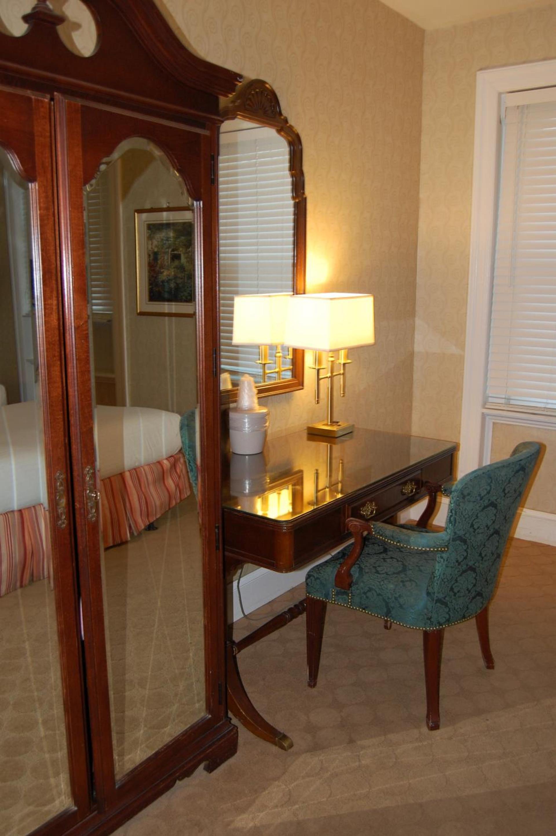 Windsor Inn Hotel photo 50