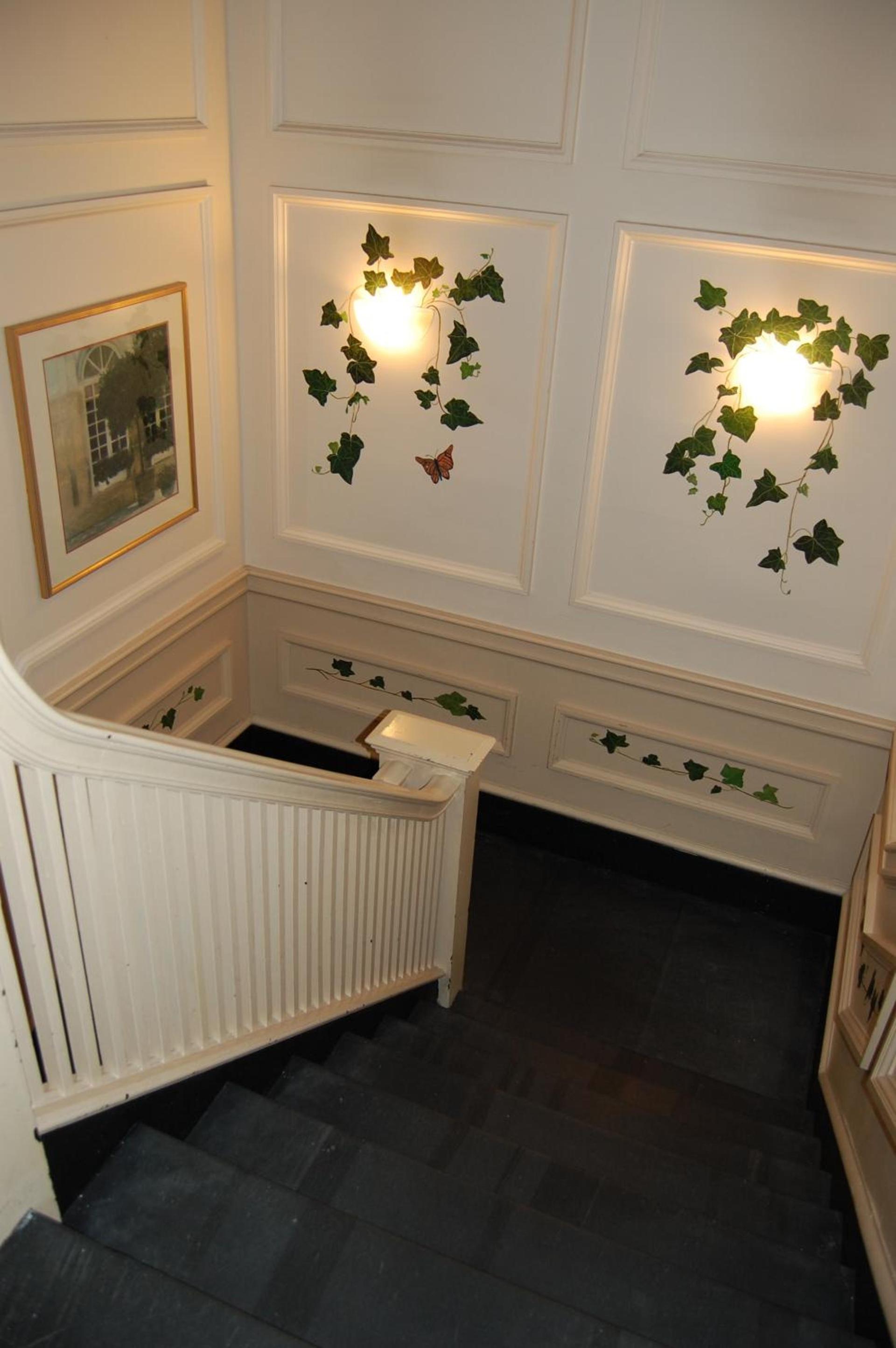 Windsor Inn Hotel photo 39