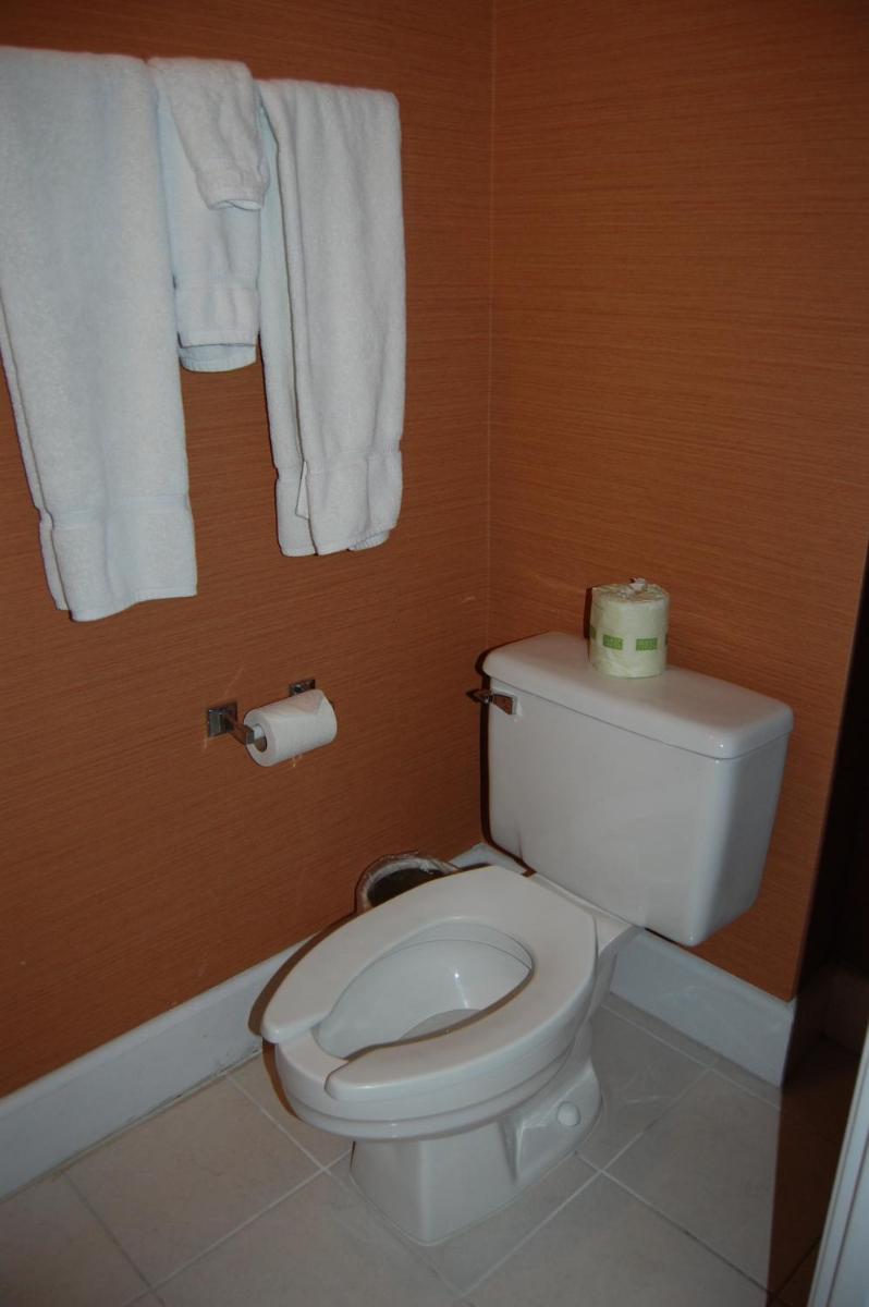 Windsor Inn Hotel photo 32