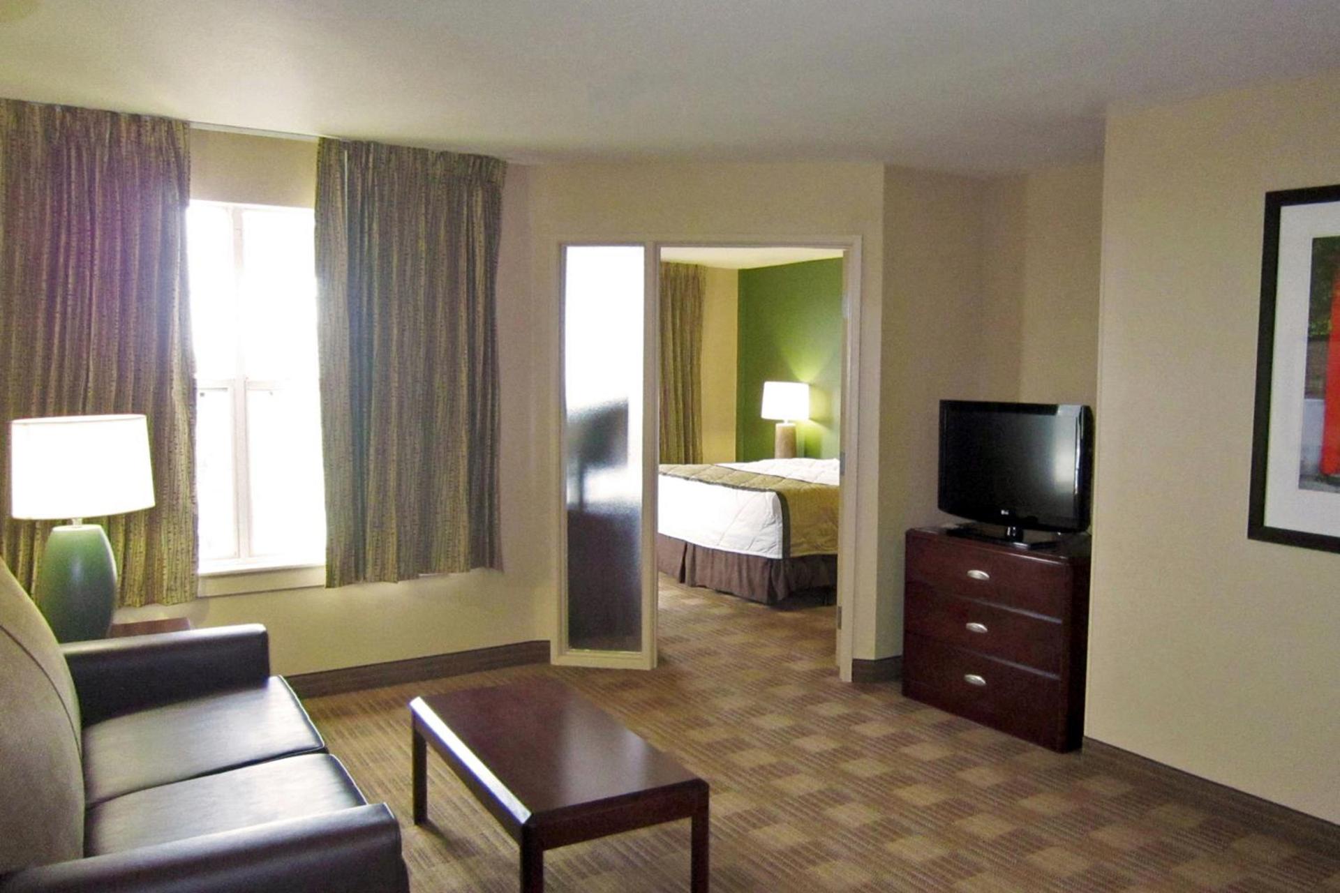 Studio 6 Suites Jacksonville Deerwood Park FL photo 58