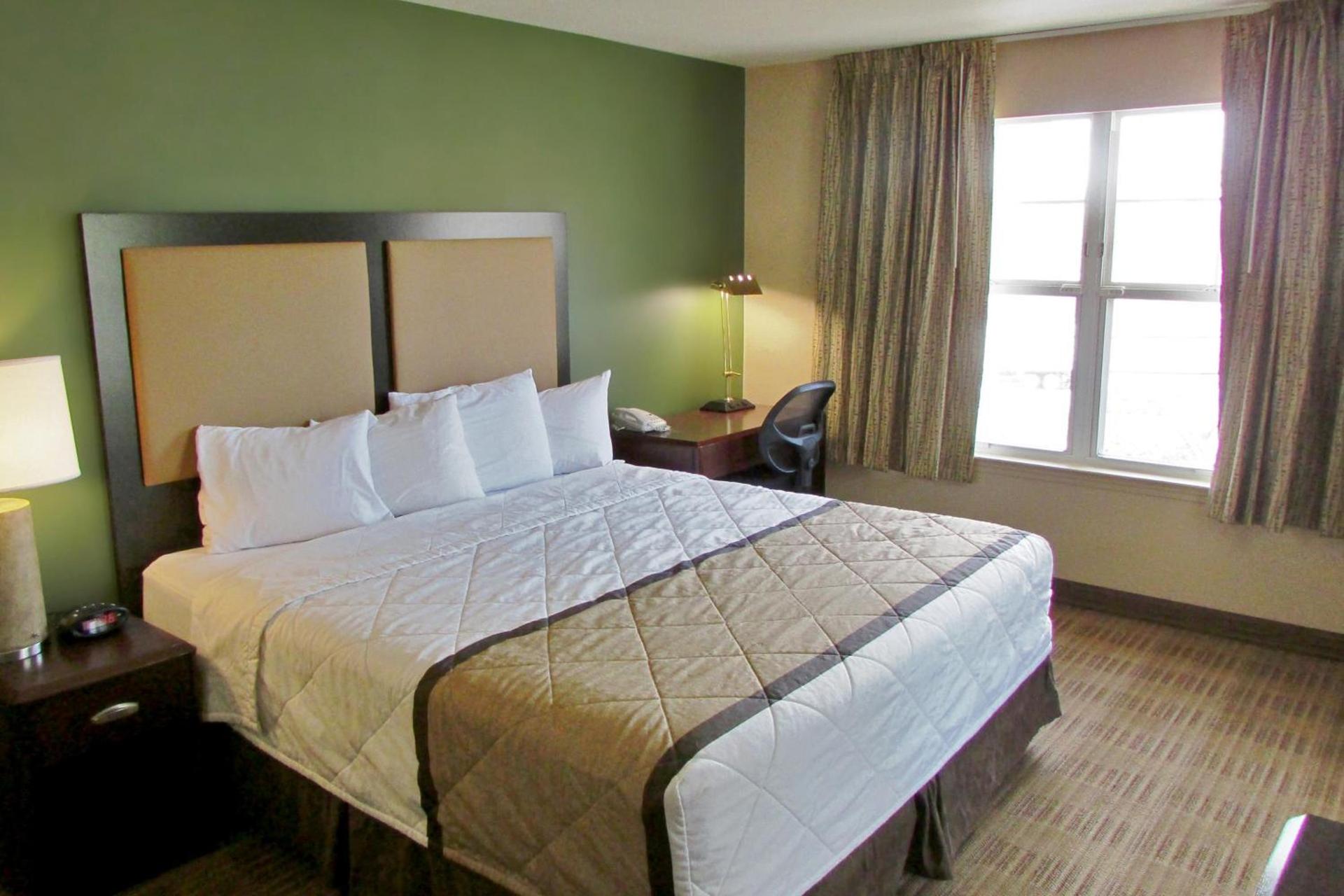 Studio 6 Suites Jacksonville Deerwood Park FL photo 60