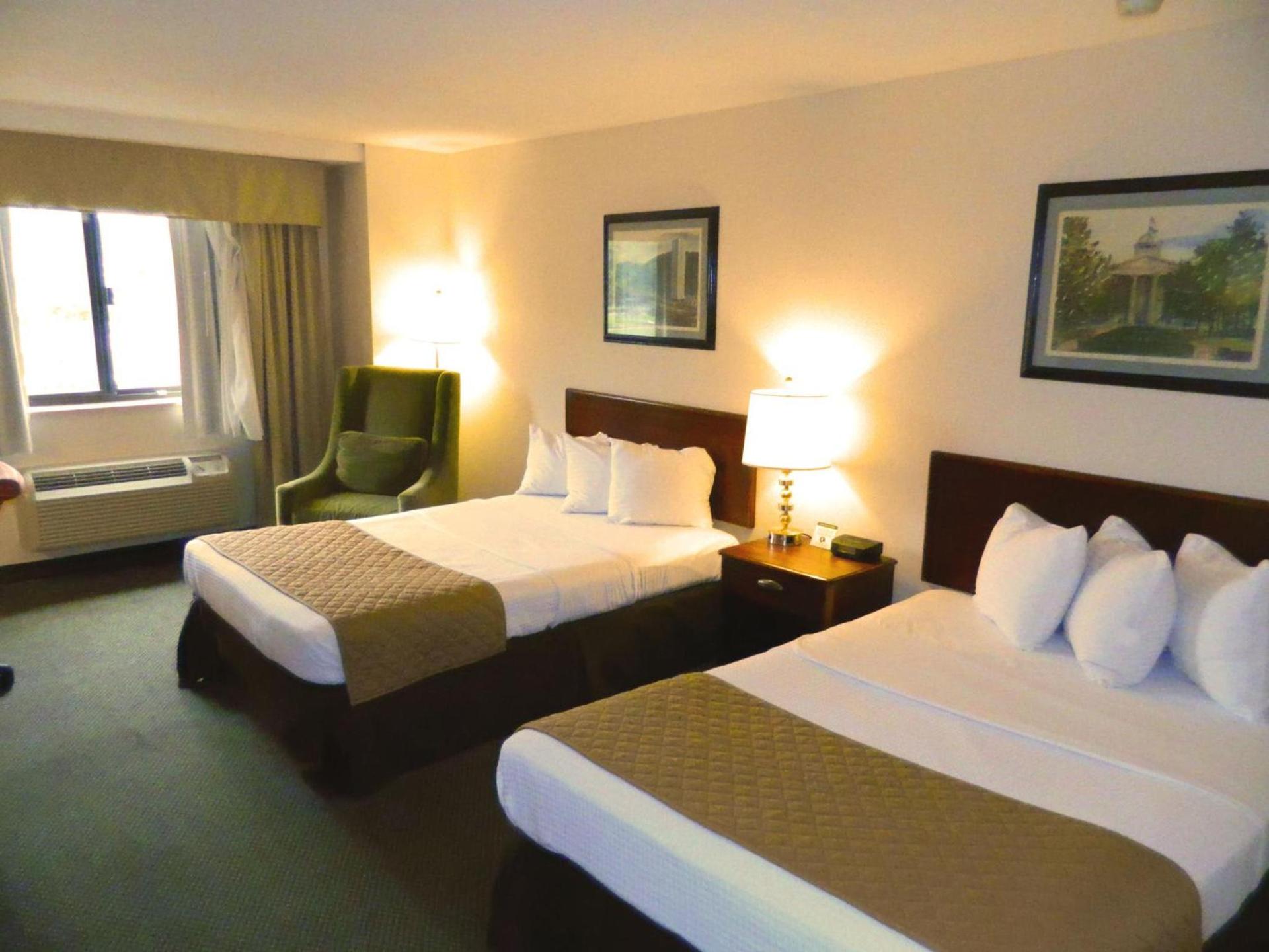 Capital Plaza Hotel photo 18