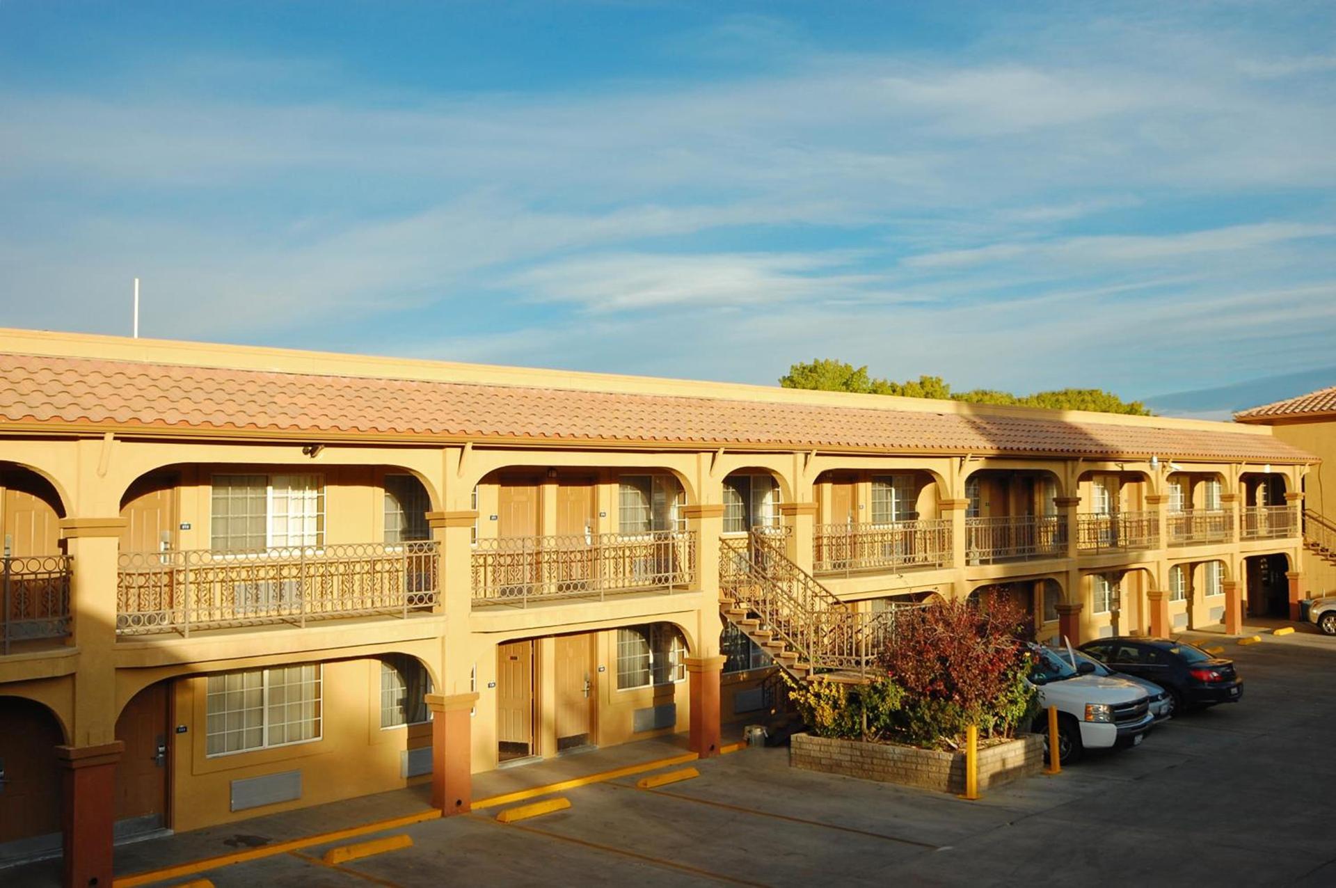 Days Inn by Wyndham Bishop photo 25