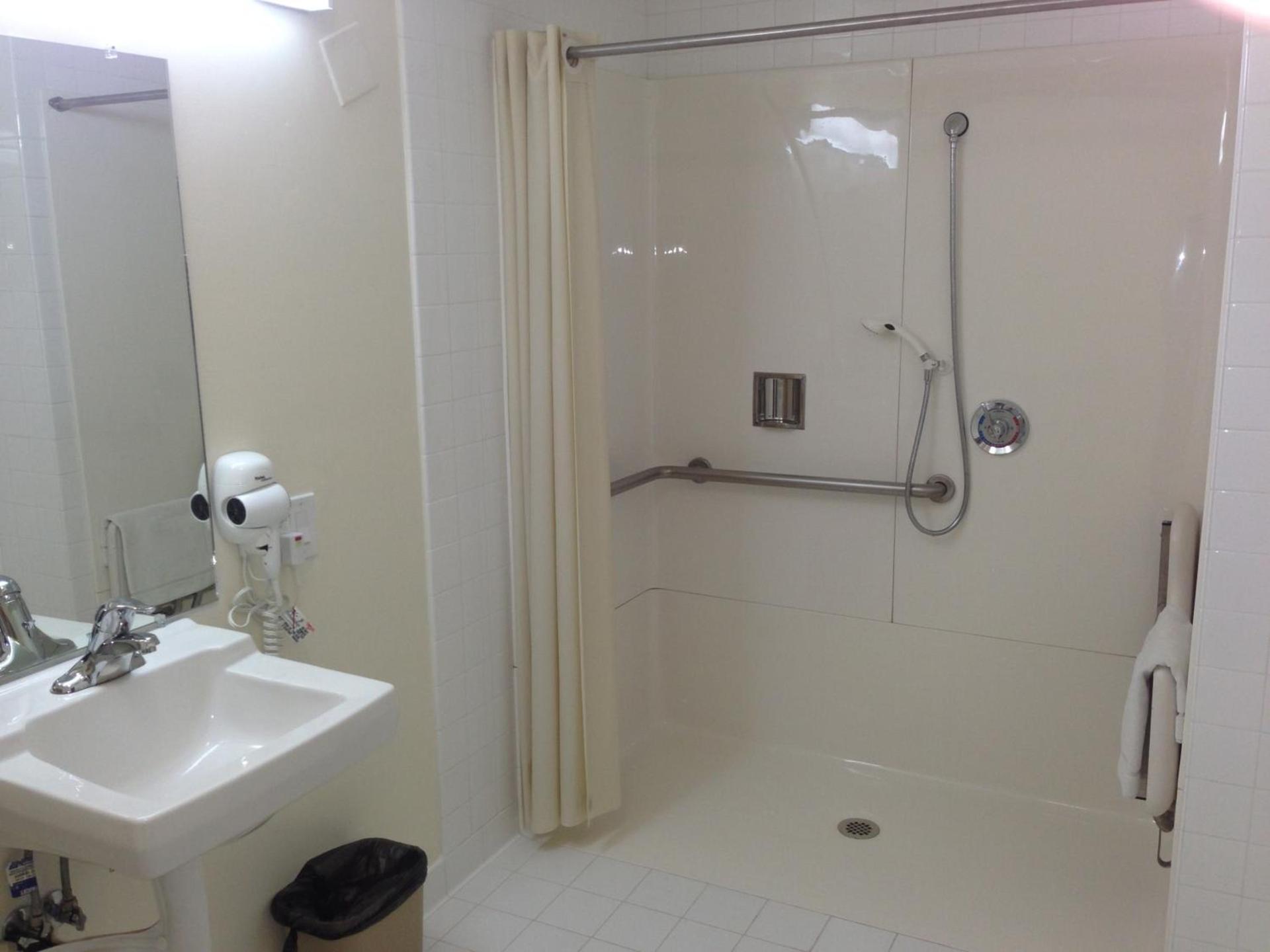 Jolly Roger Hotel photo 9