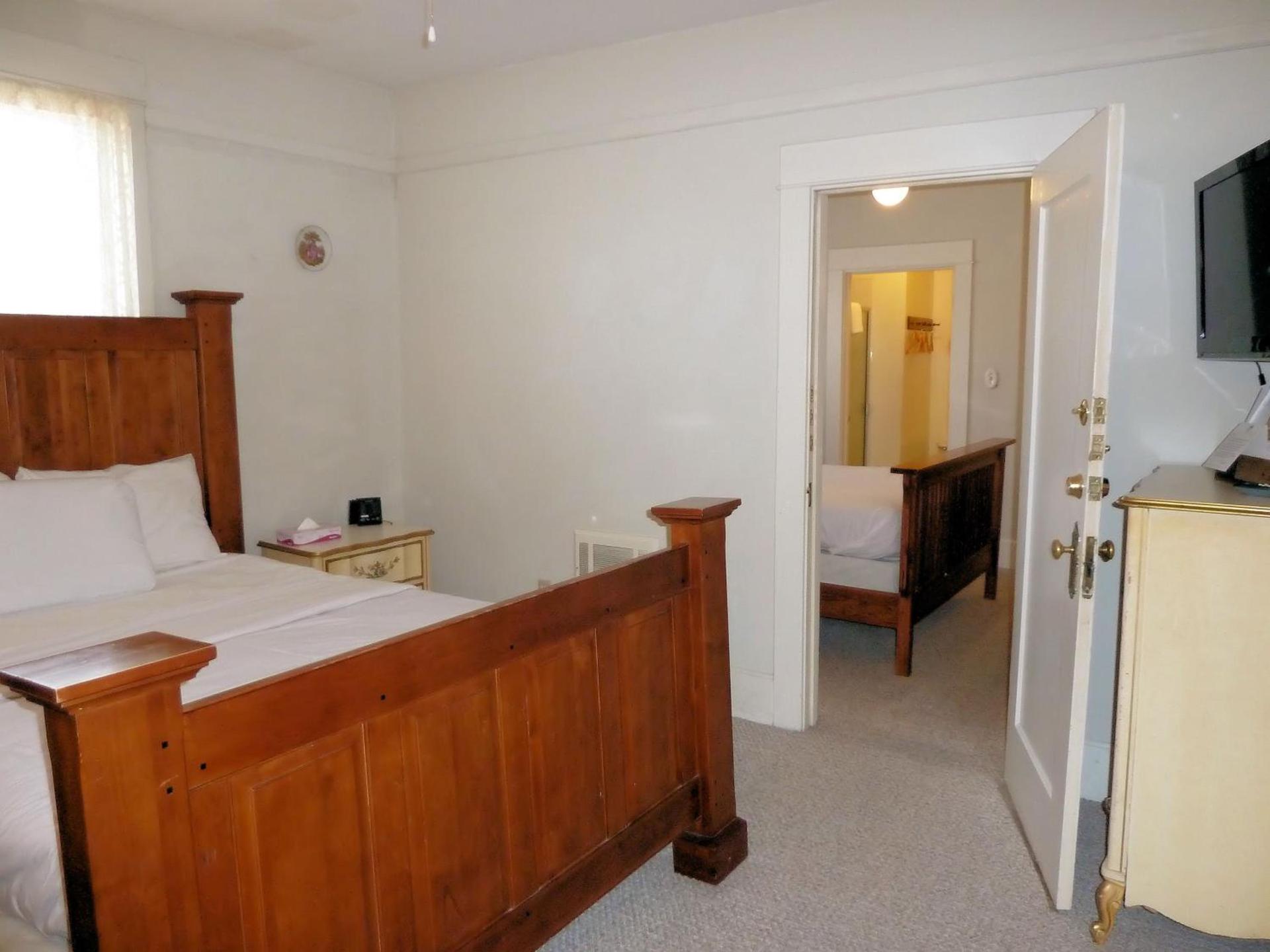 Americas Best Value Inn Royal Carriage photo 35