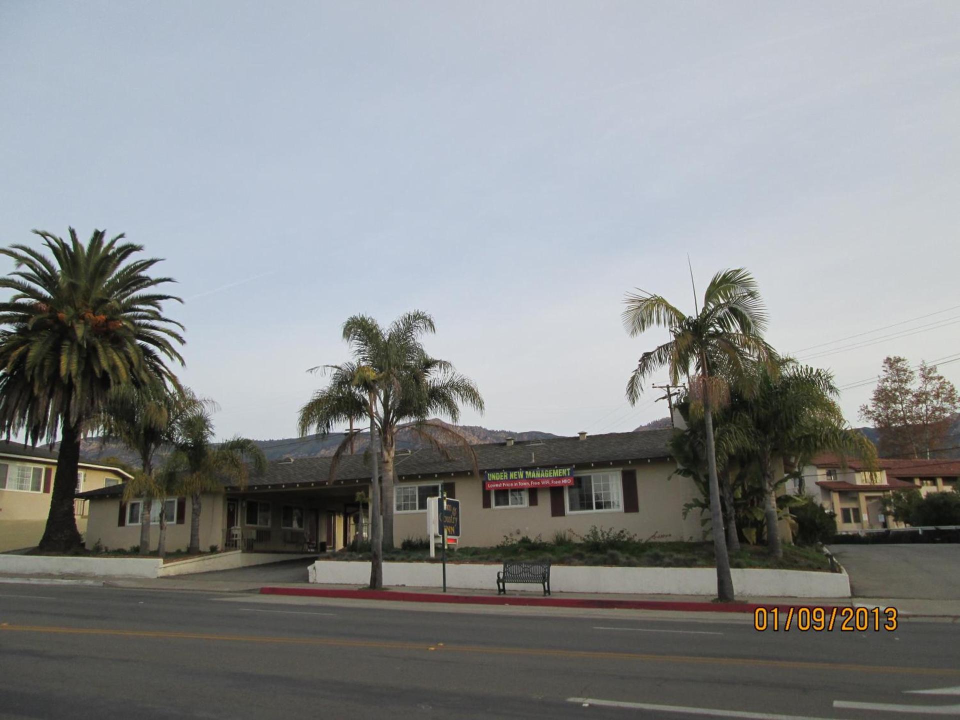 Town and Country Inn photo 8