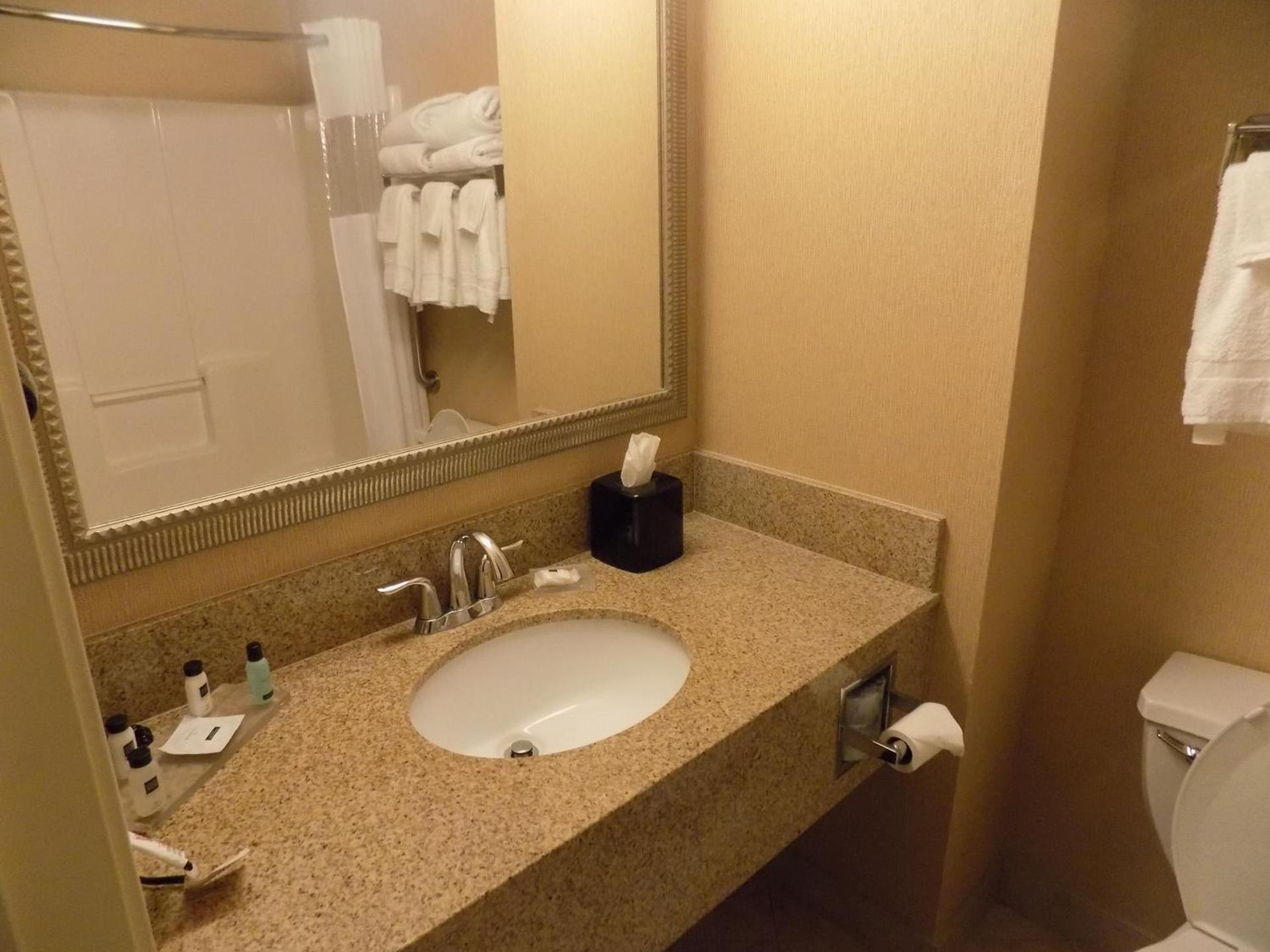 Garner Hotel Evansville East by IHG photo 26