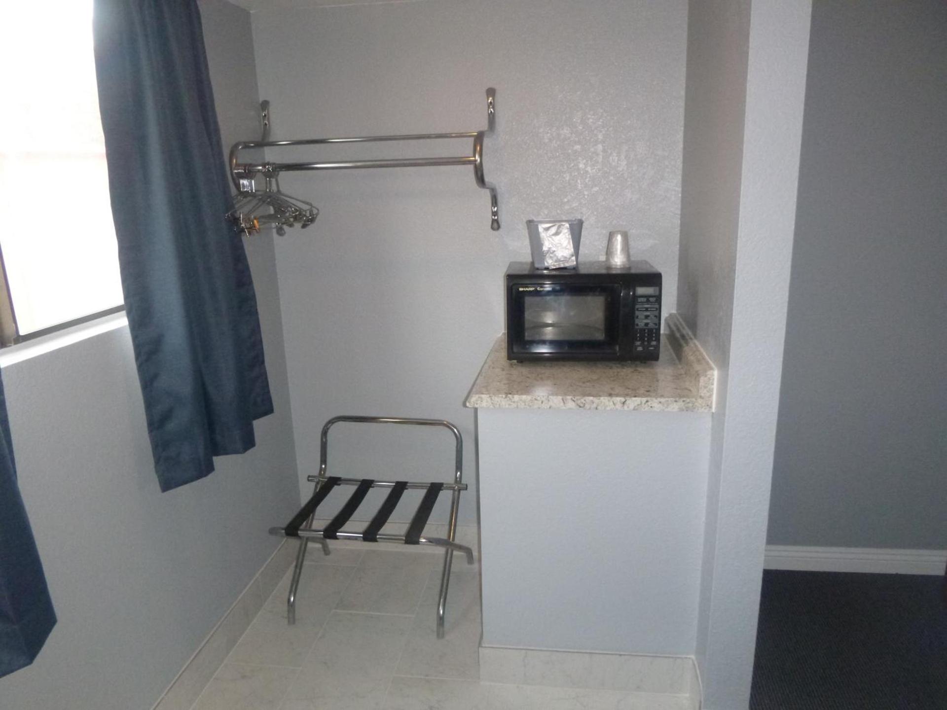 Sierra Inn photo 7