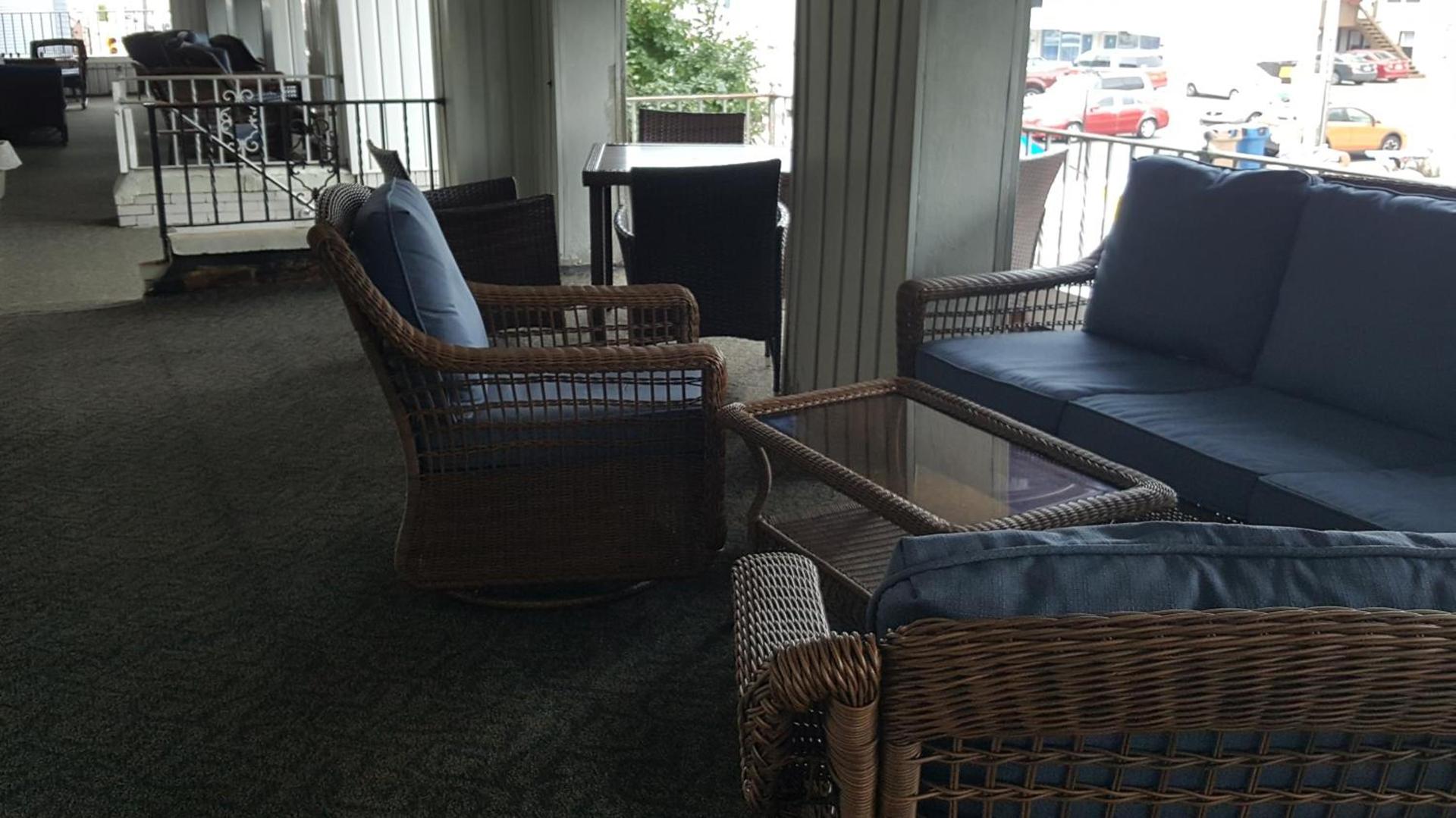Blue Water Inn photo 10