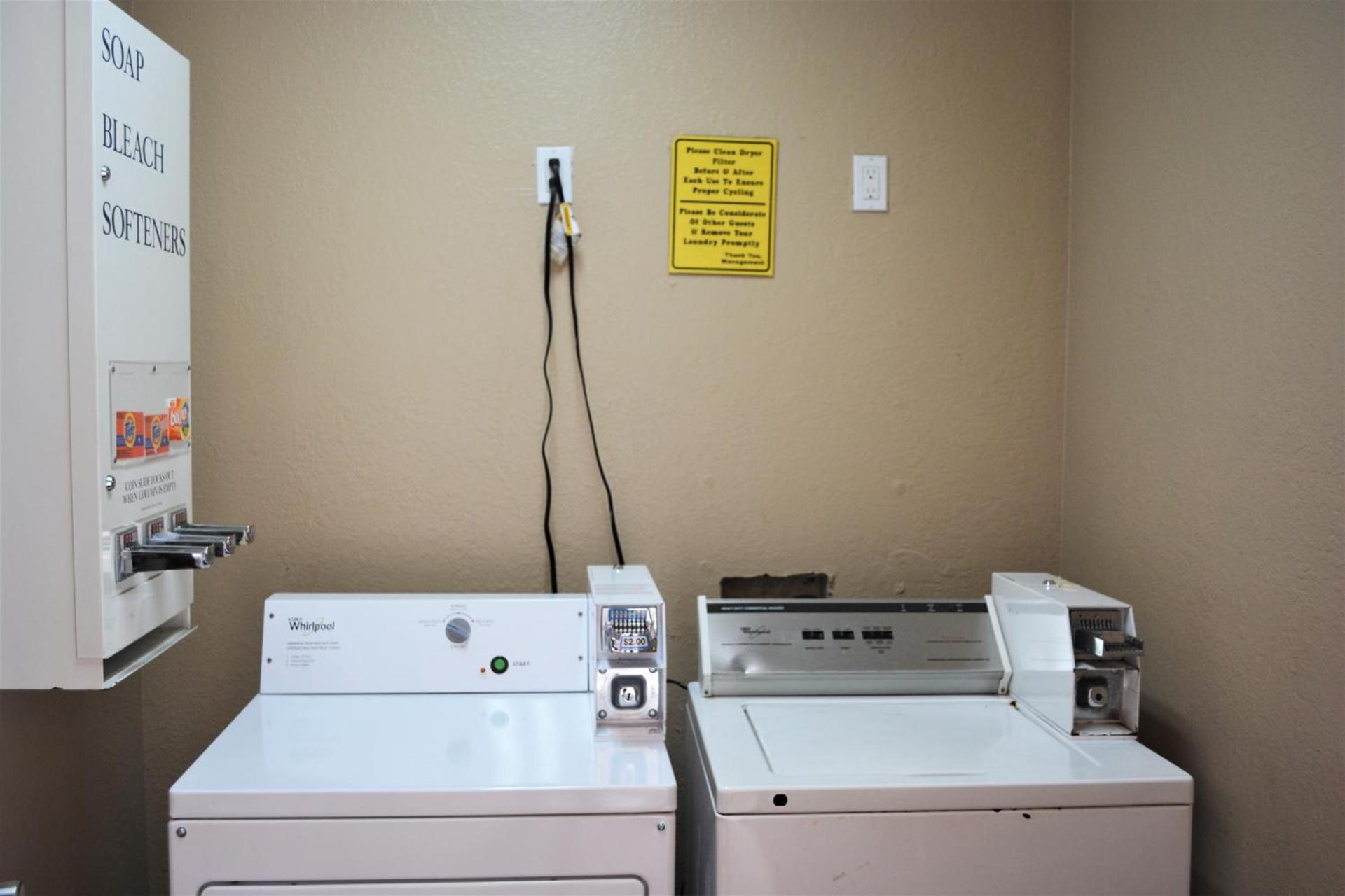 Super 8 by Wyndham Galveston photo 22