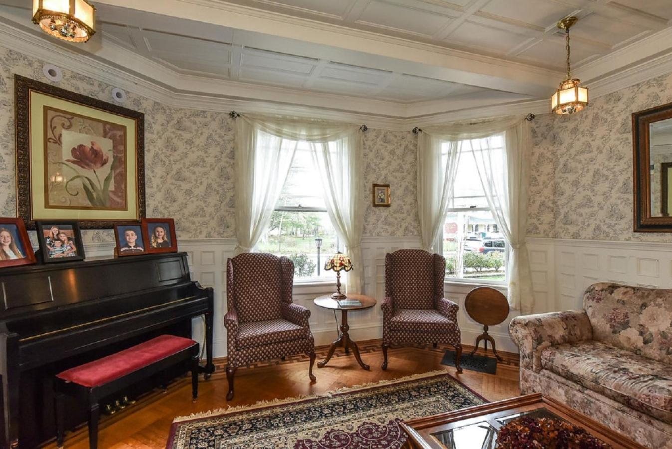 Saltair Inn Waterfront B&B photo 42