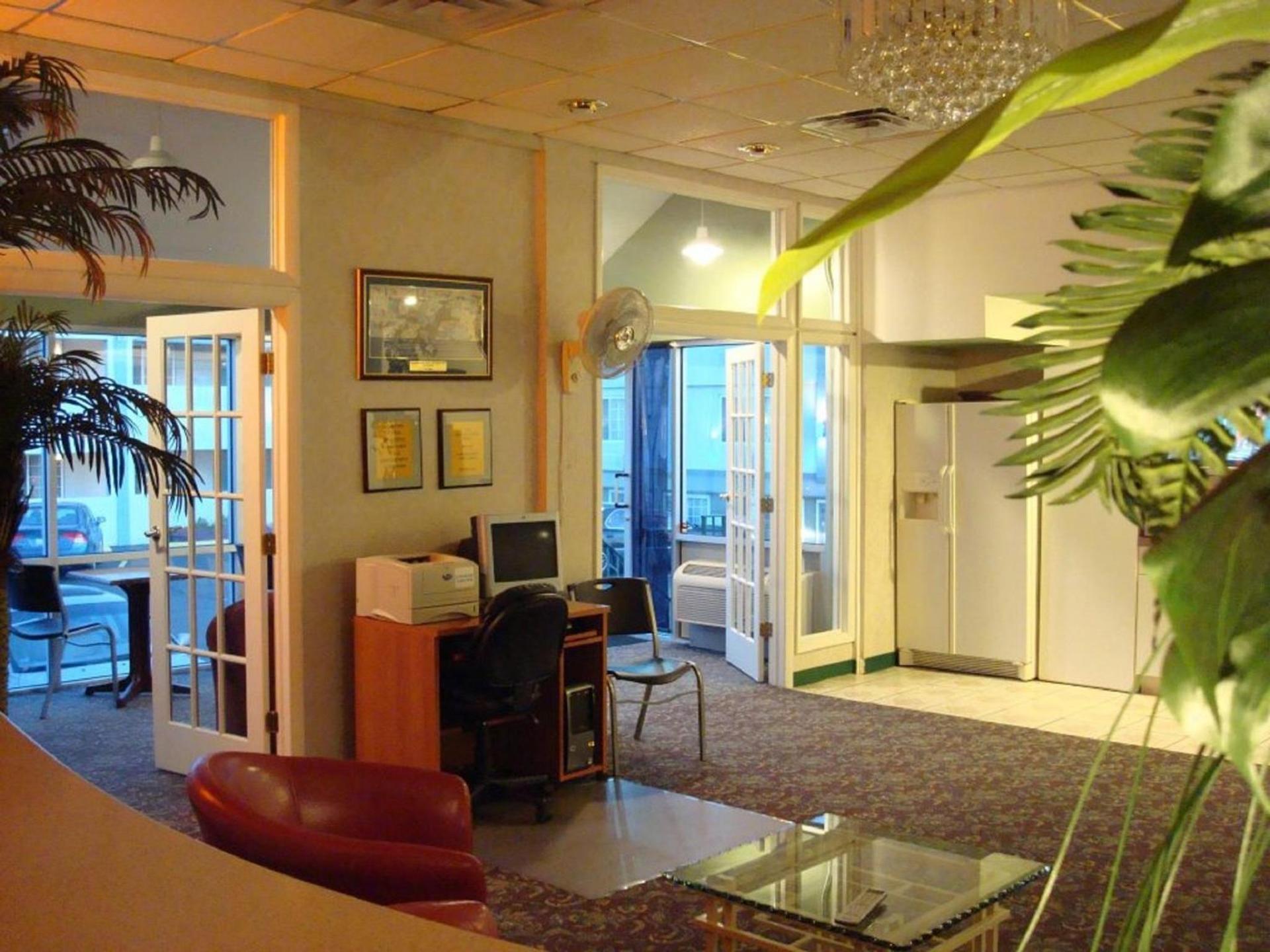 O'Hare Inn & Suites photo 2
