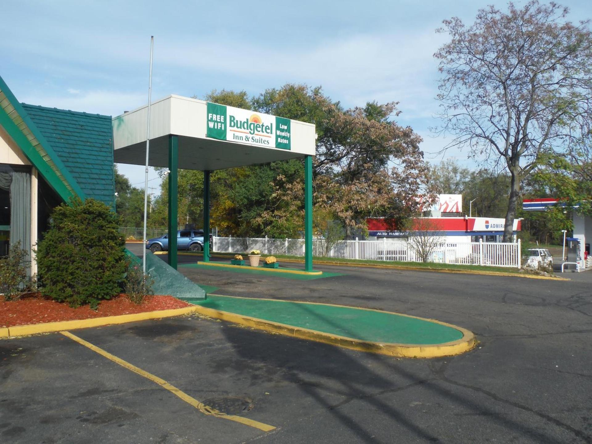 Budgetel Inn & Suites Hotel photo 8