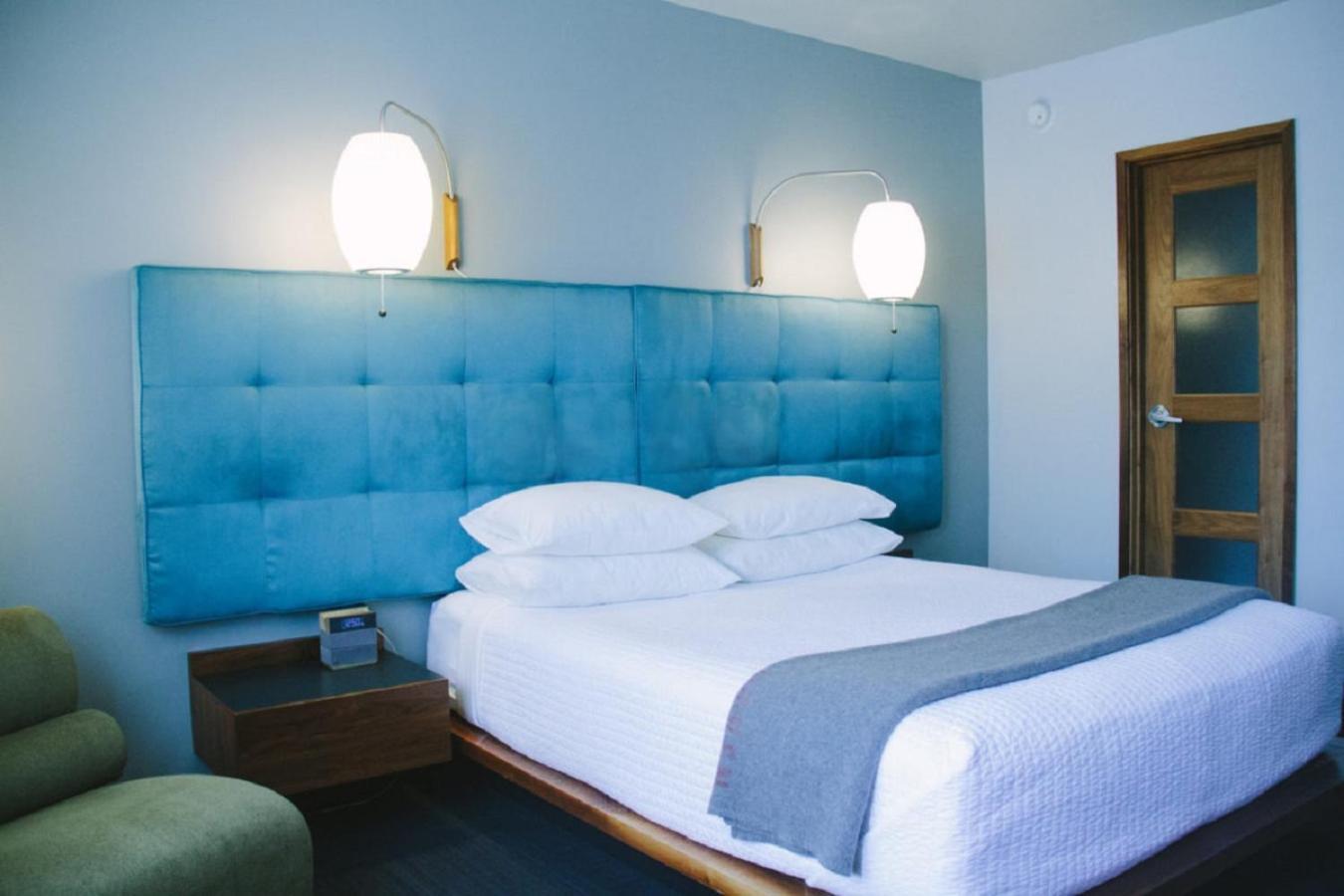 Modern Hotel photo 96