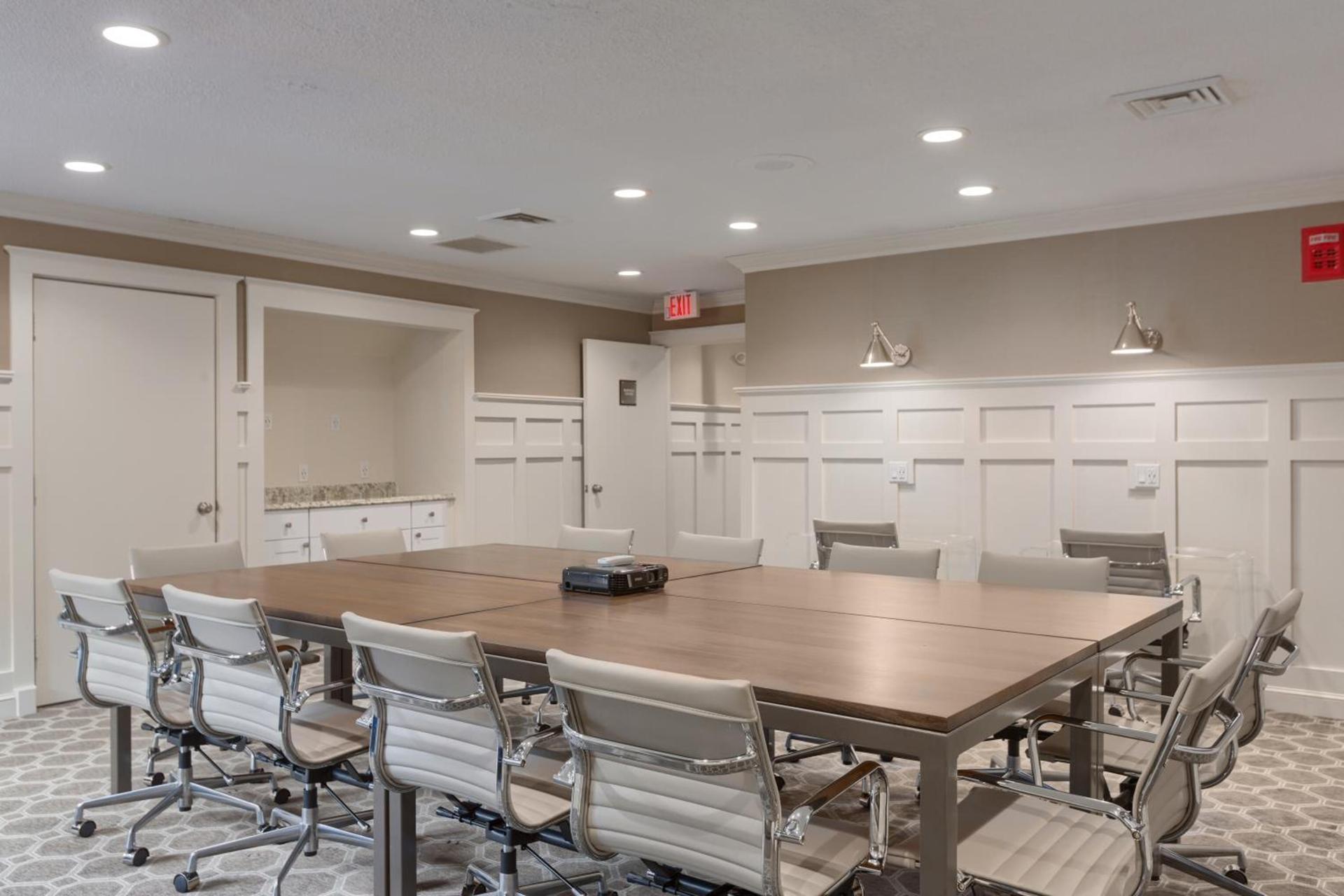 Residences at Daniel Webster photo 18