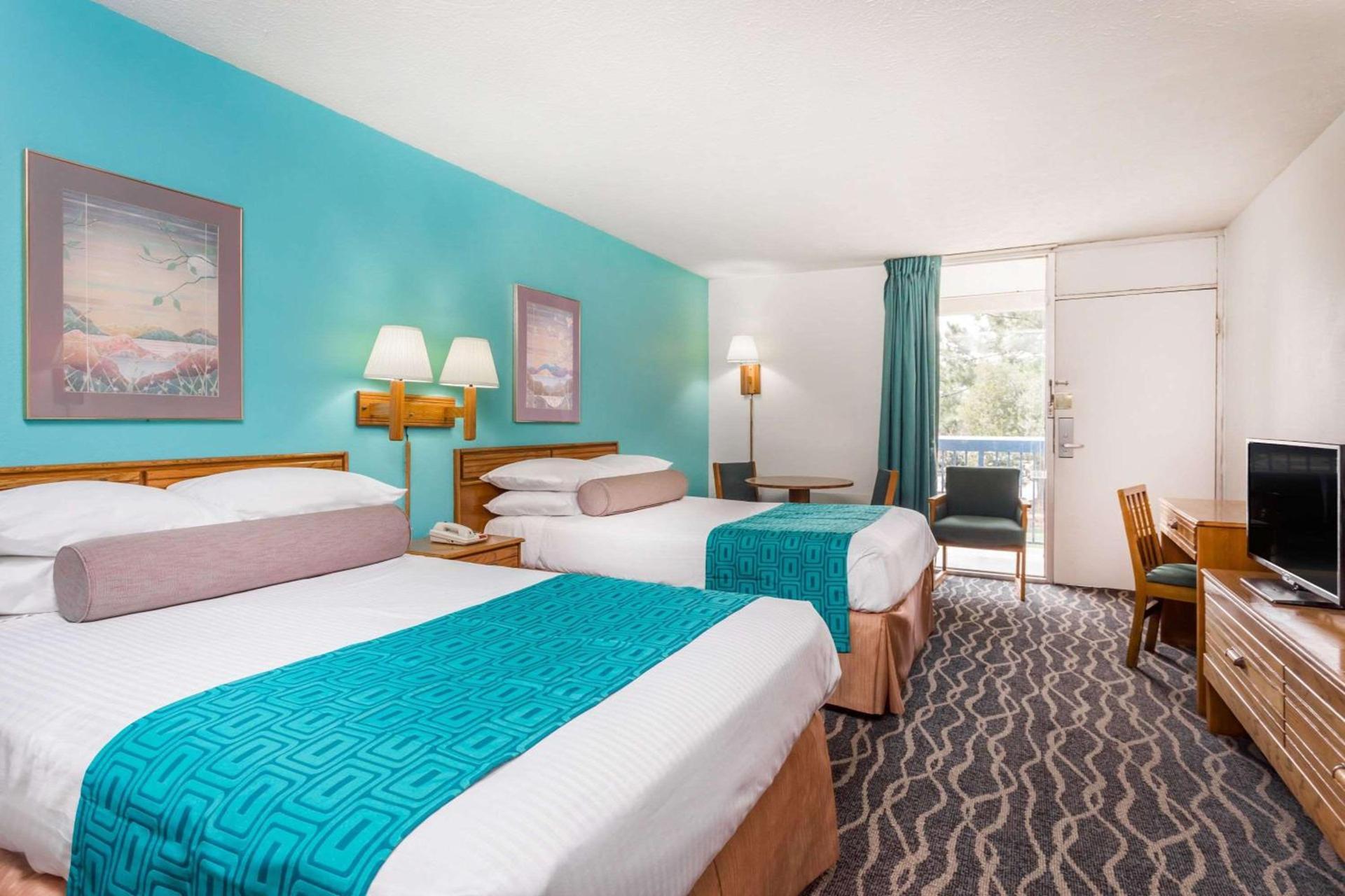 Howard Johnson by Wyndham Commerce GA photo 16