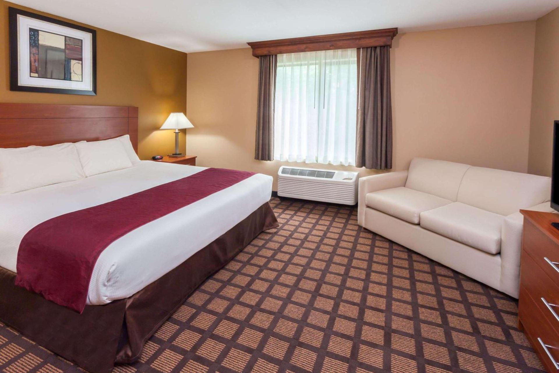 Baymont by Wyndham New Buffalo photo 6