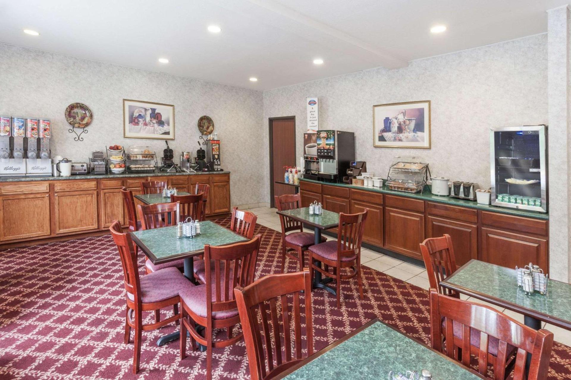Baymont by Wyndham New Buffalo photo 12