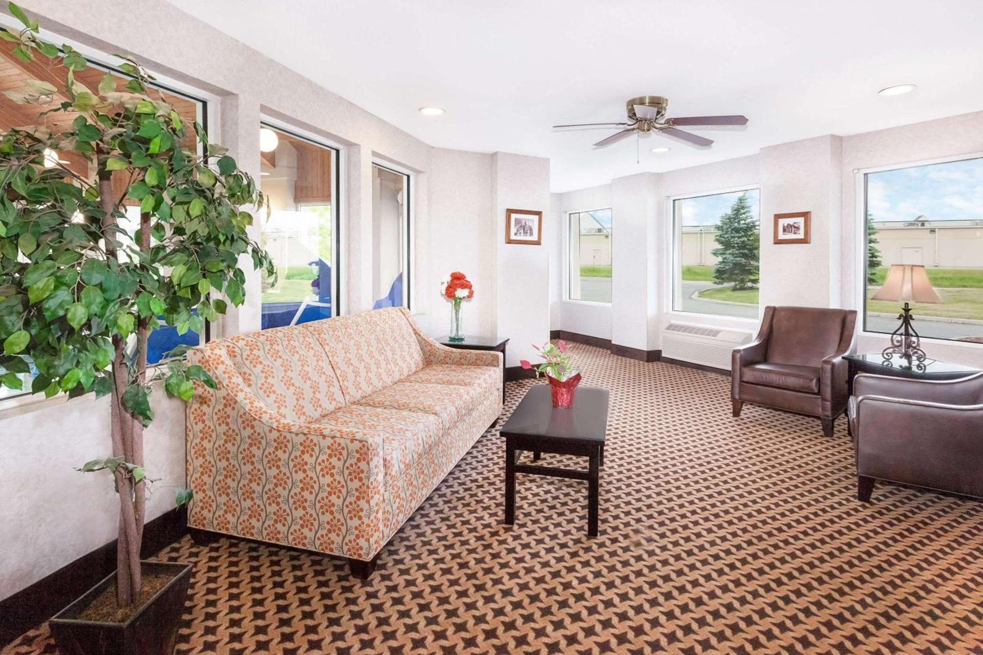 Baymont by Wyndham Howell/Brighton photo 11