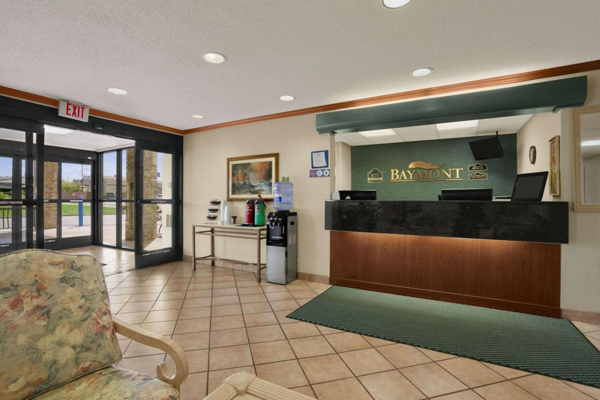 Baymont by Wyndham Sullivan photo 14