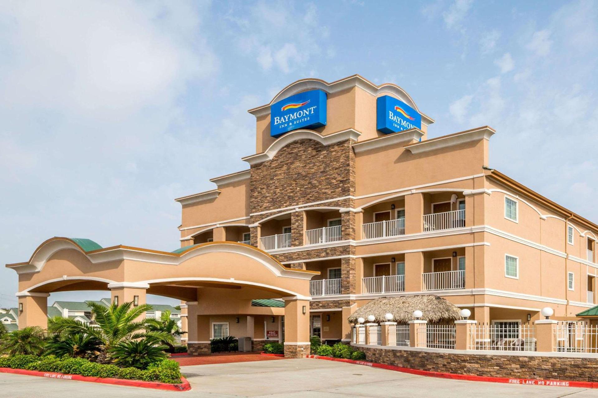 Baymont by Wyndham Galveston — hotel in Galveston