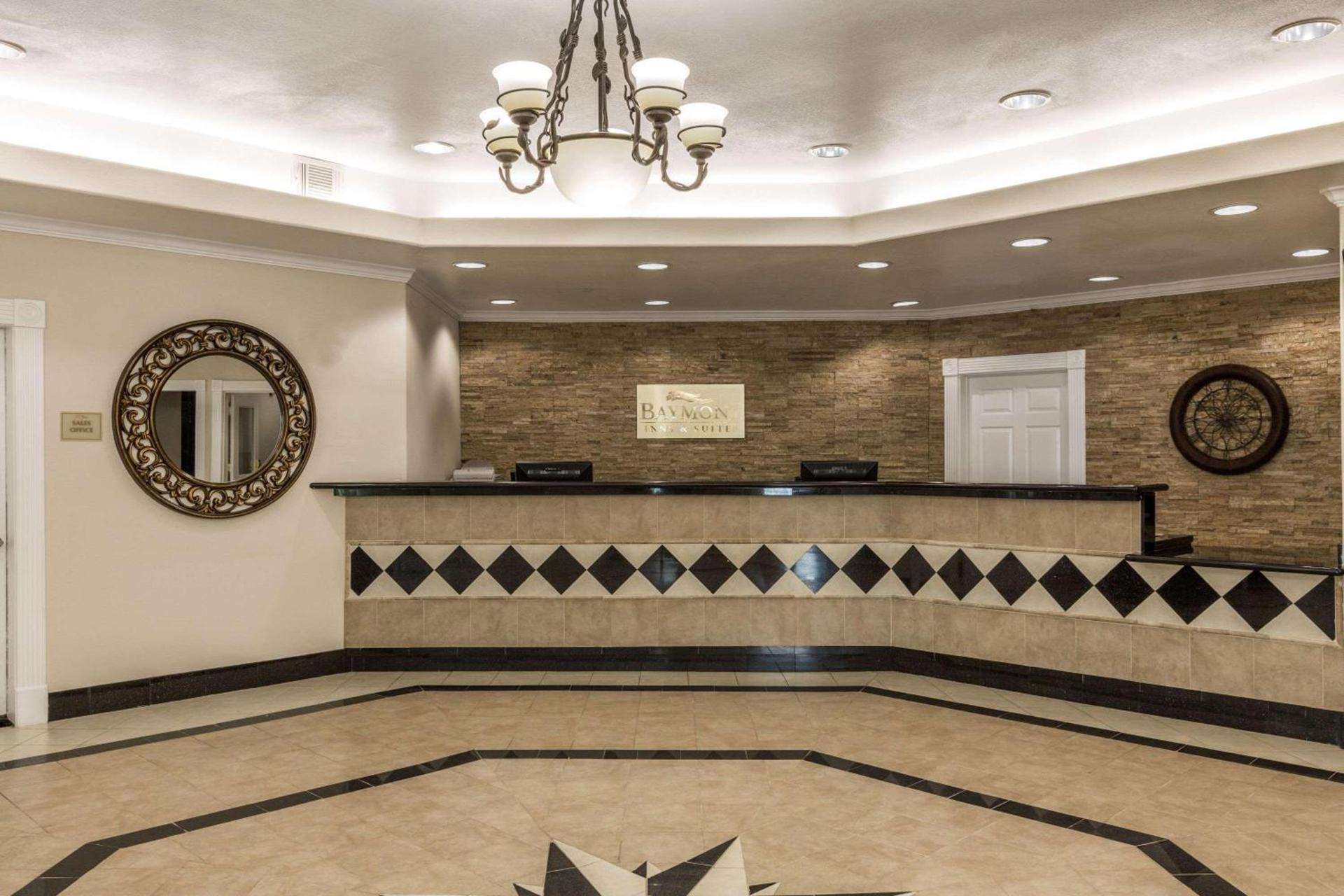 Baymont by Wyndham Galveston photo 2