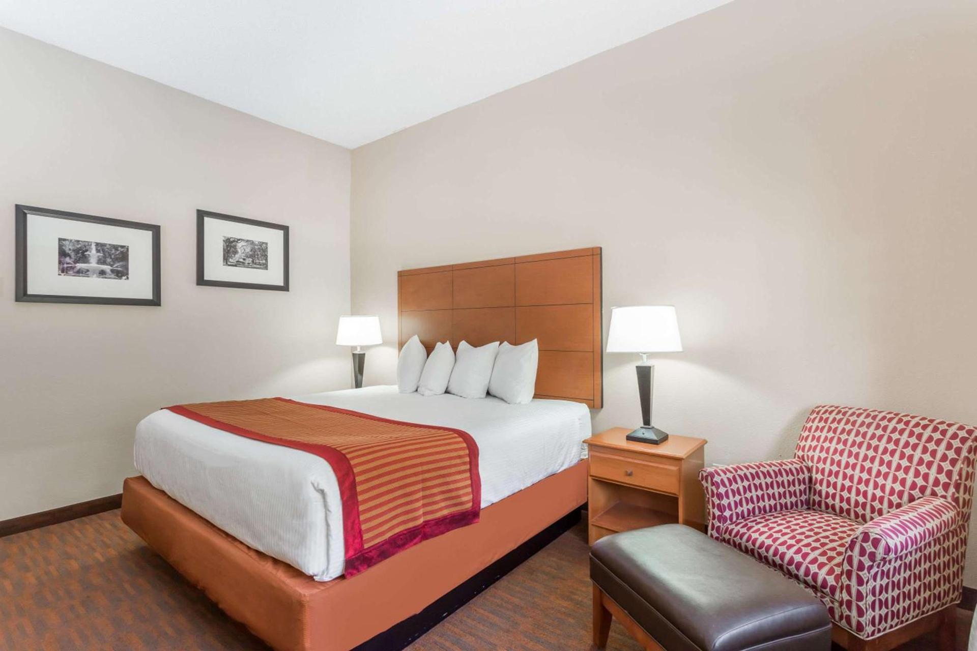 Baymont by Wyndham Savannah/Garden City photo 23