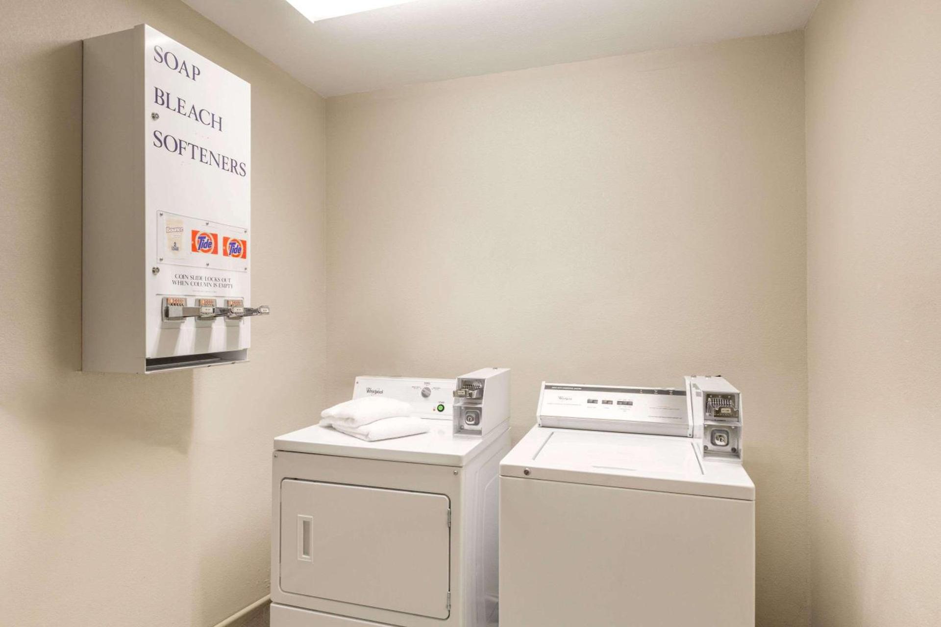 Baymont by Wyndham Galveston photo 15