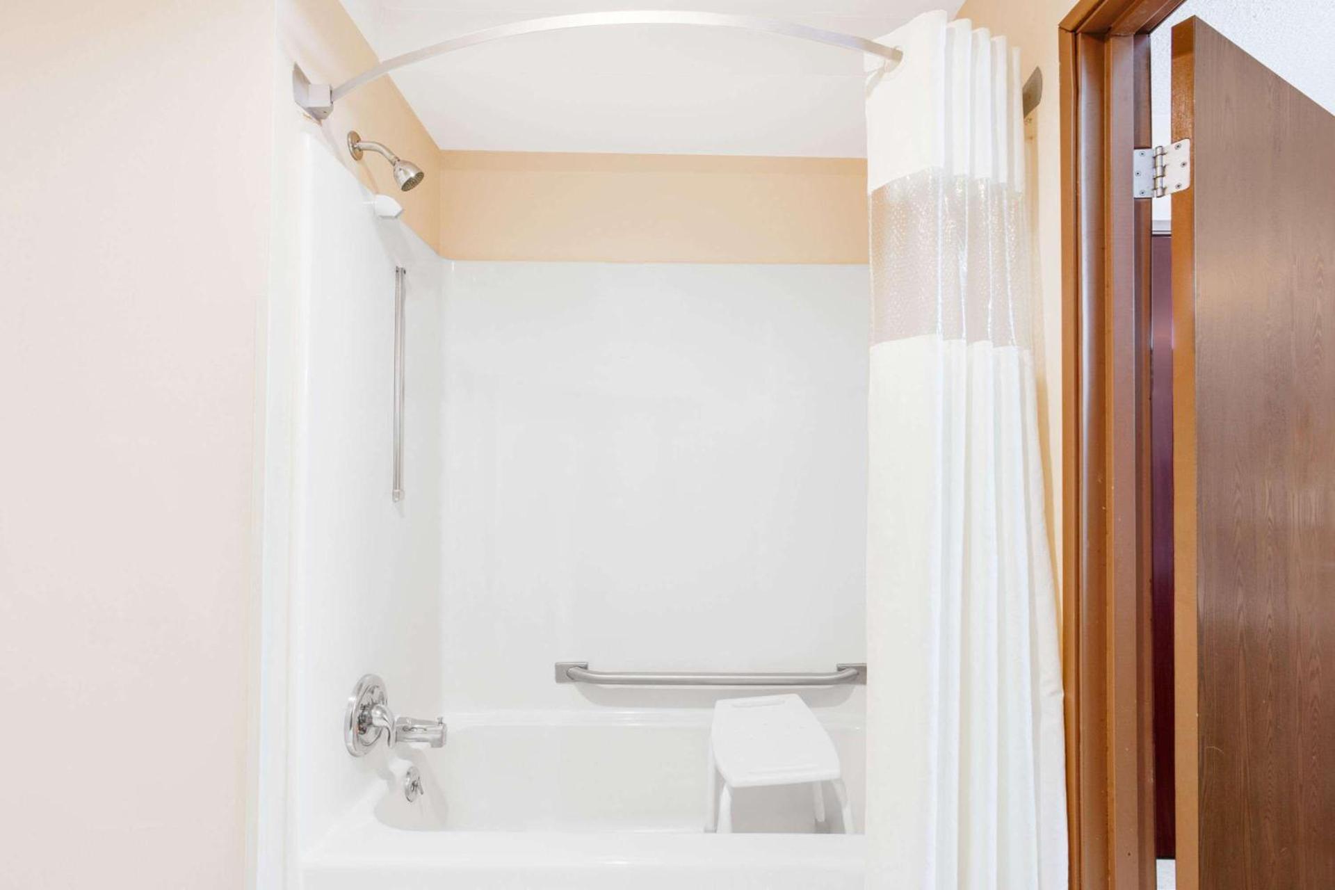 Kalamazoo Hotel photo 18