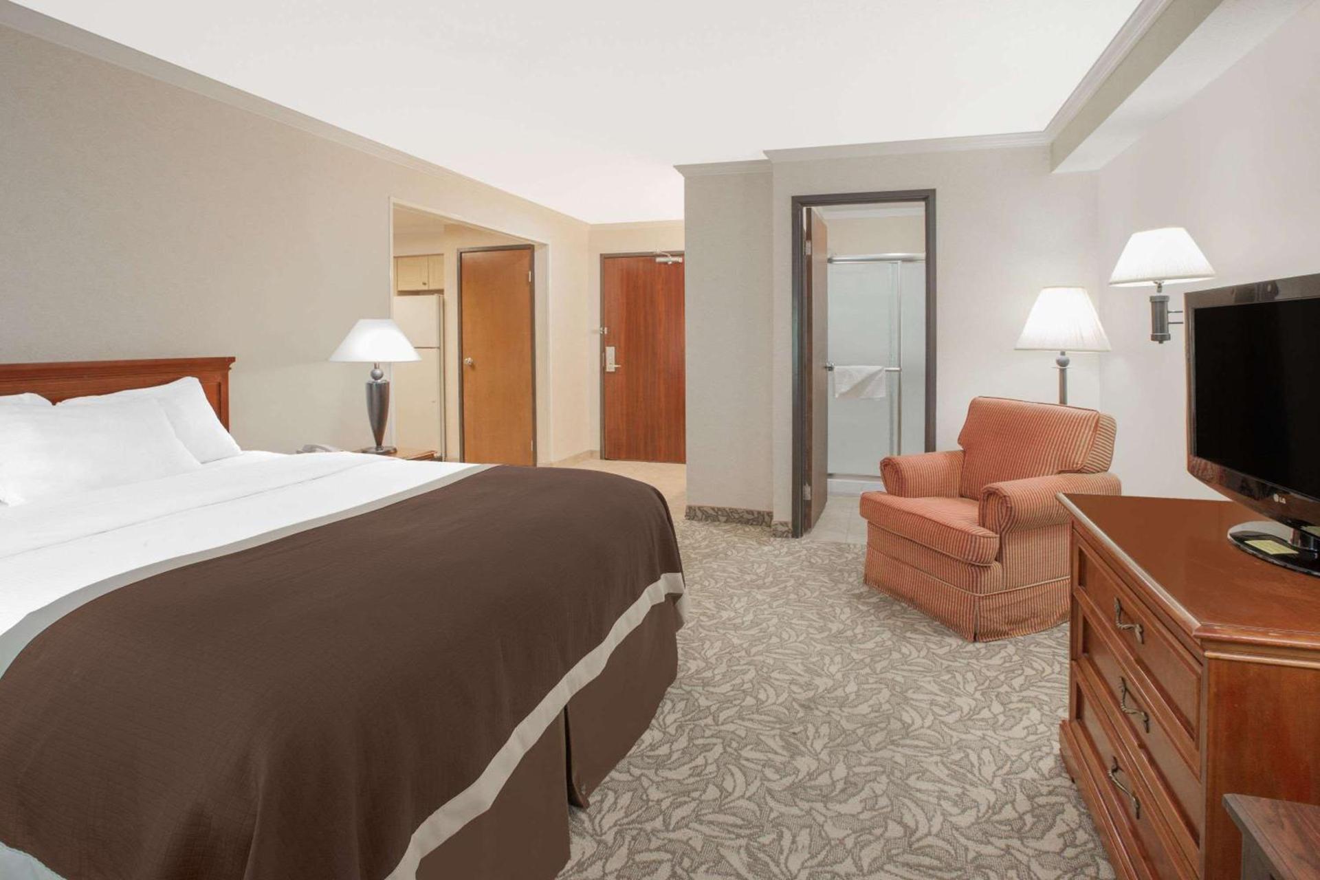 Baymont by Wyndham Jackson photo 17