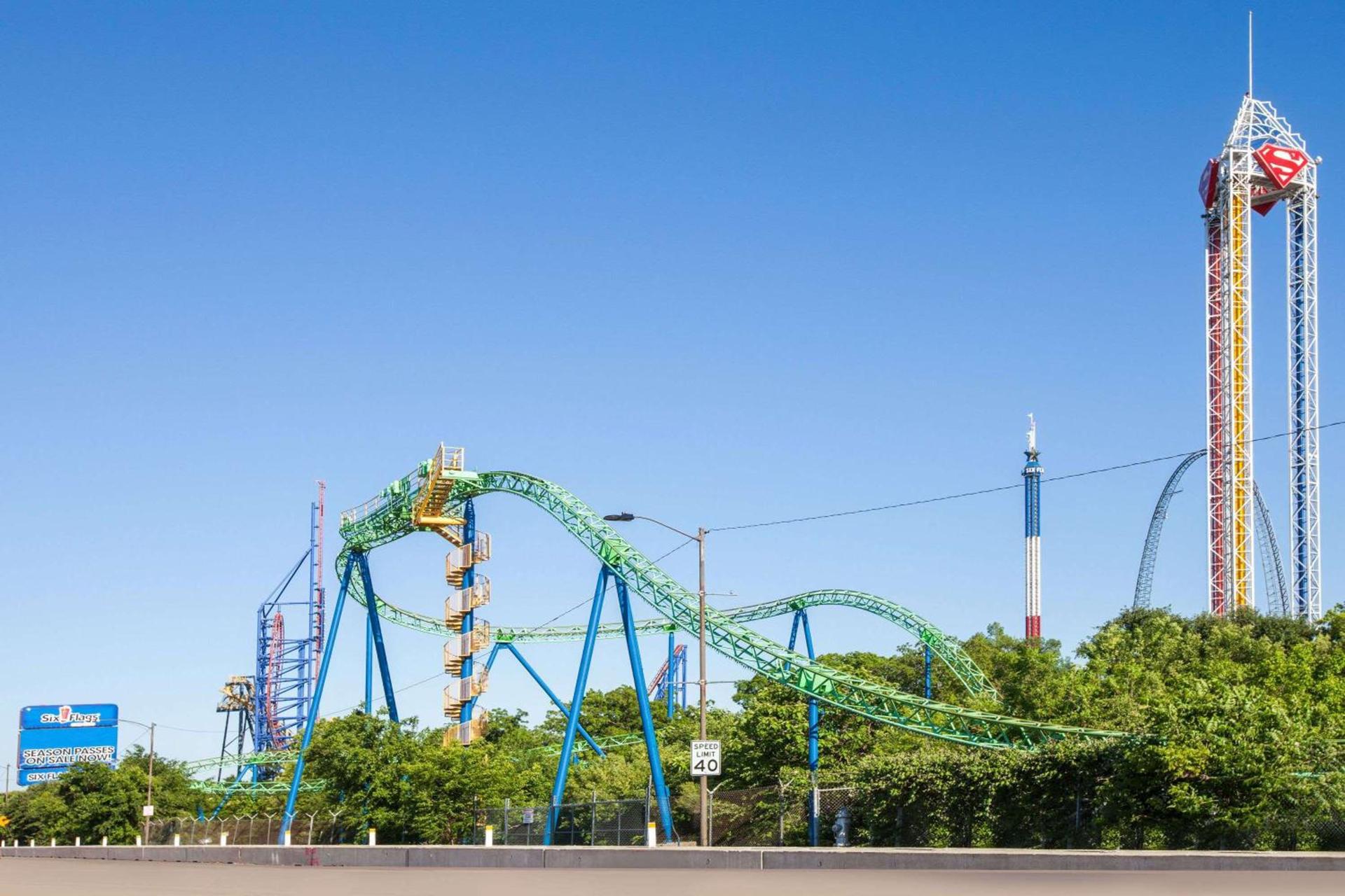 Baymont by Wyndham Arlington At Six Flags Dr photo 34