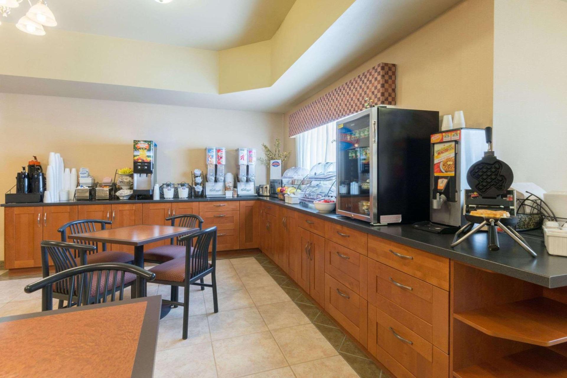 Baymont by Wyndham Perryton photo 12