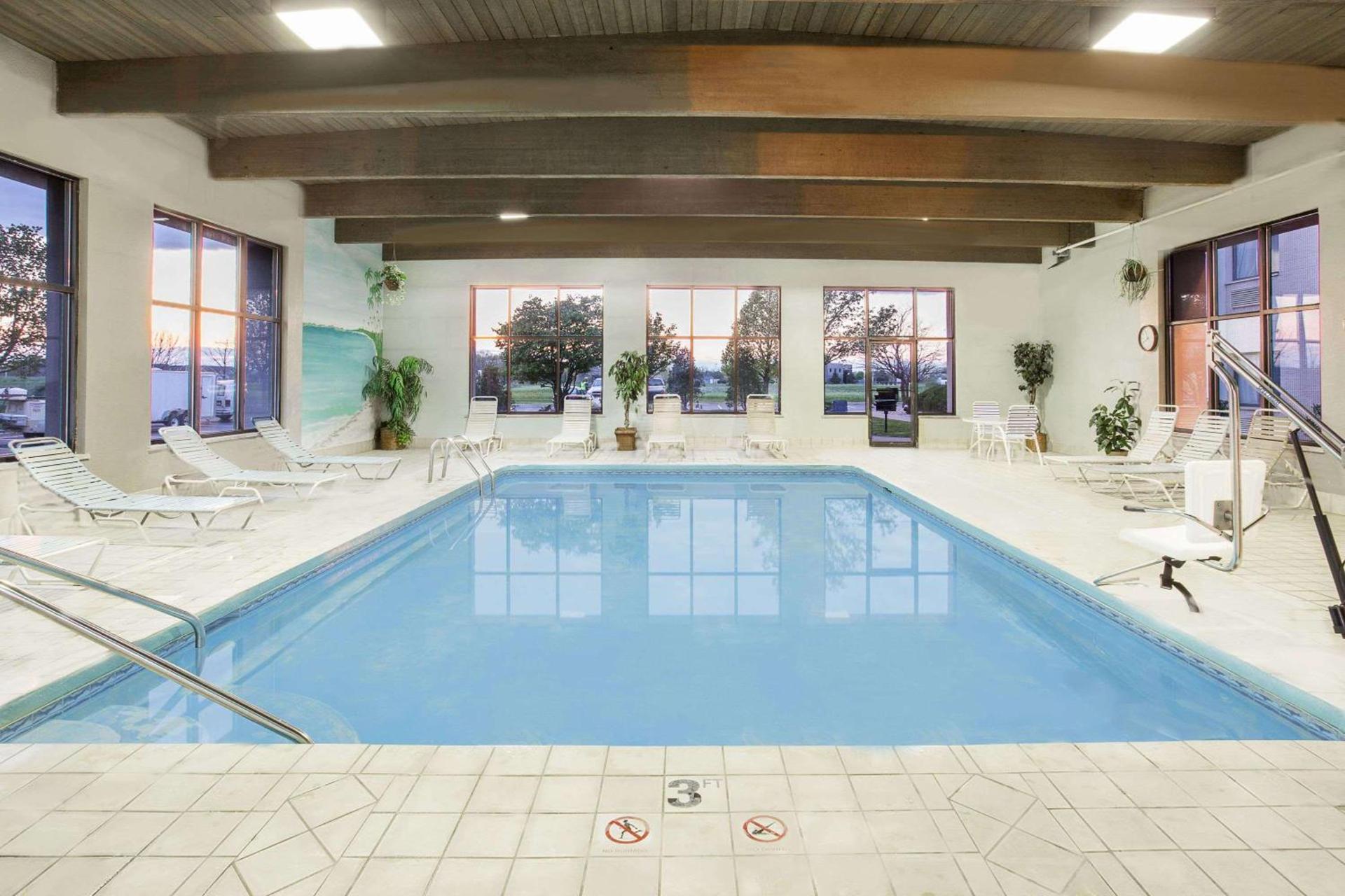 Baymont by Wyndham Janesville photo 7
